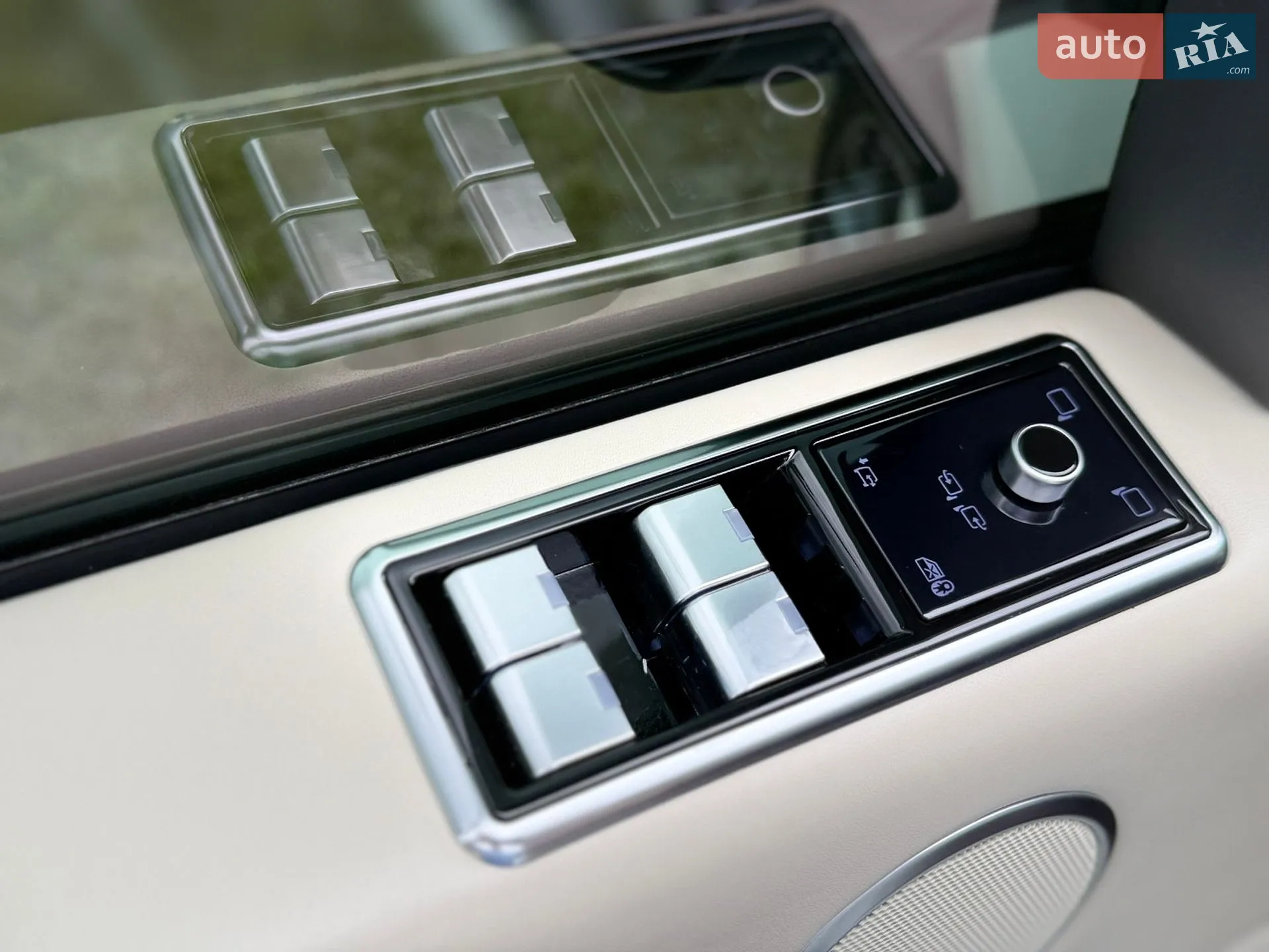 2016 Land Rover Range Rover - мініатюра 31