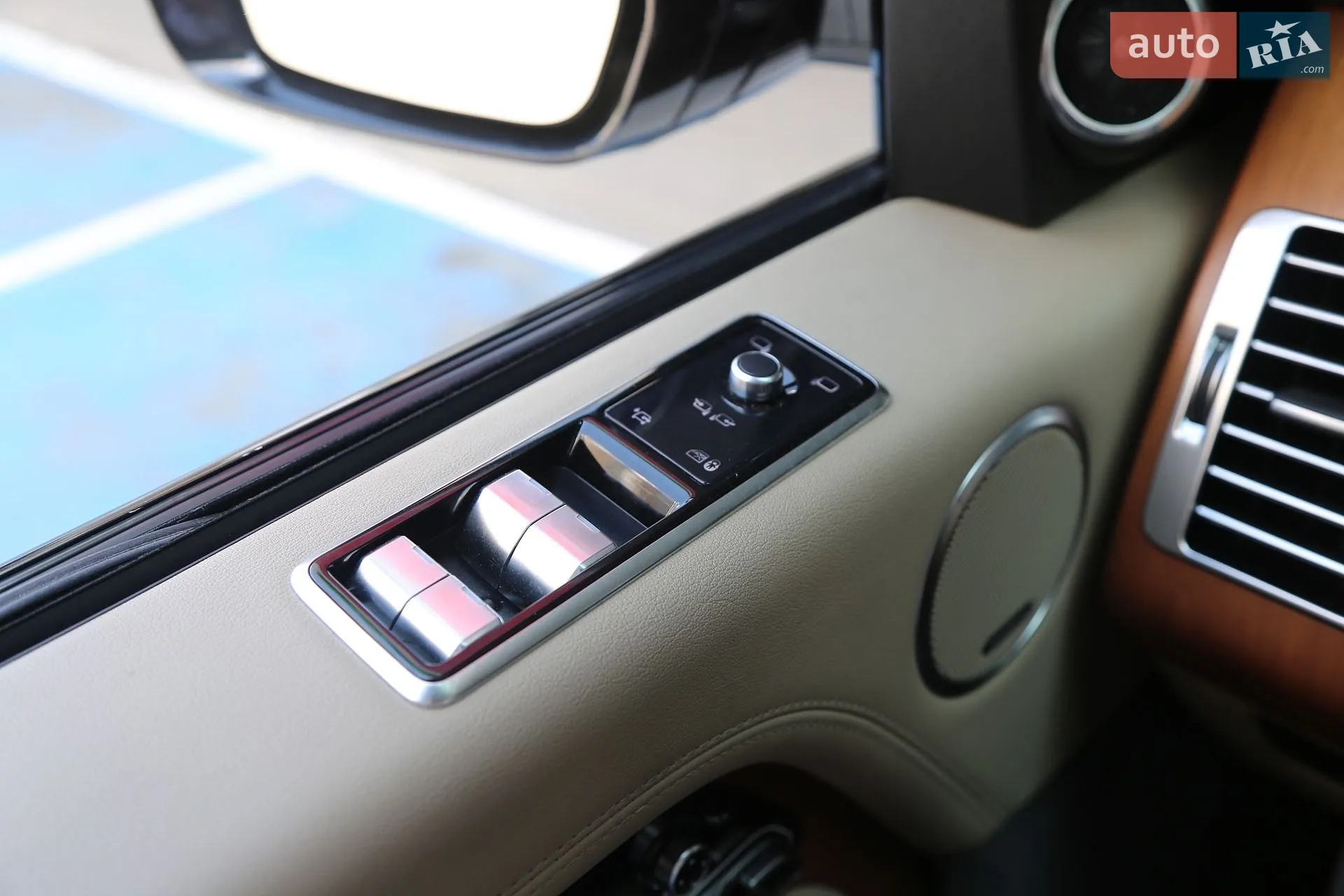 2019 Land Rover Range Rover - мініатюра 29