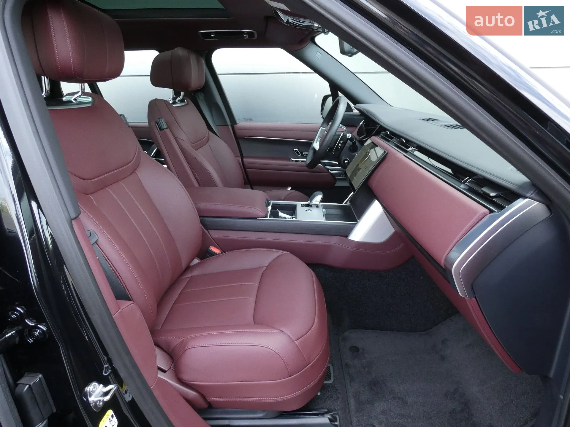 2026 Land Rover Range Rover - мініатюра 16