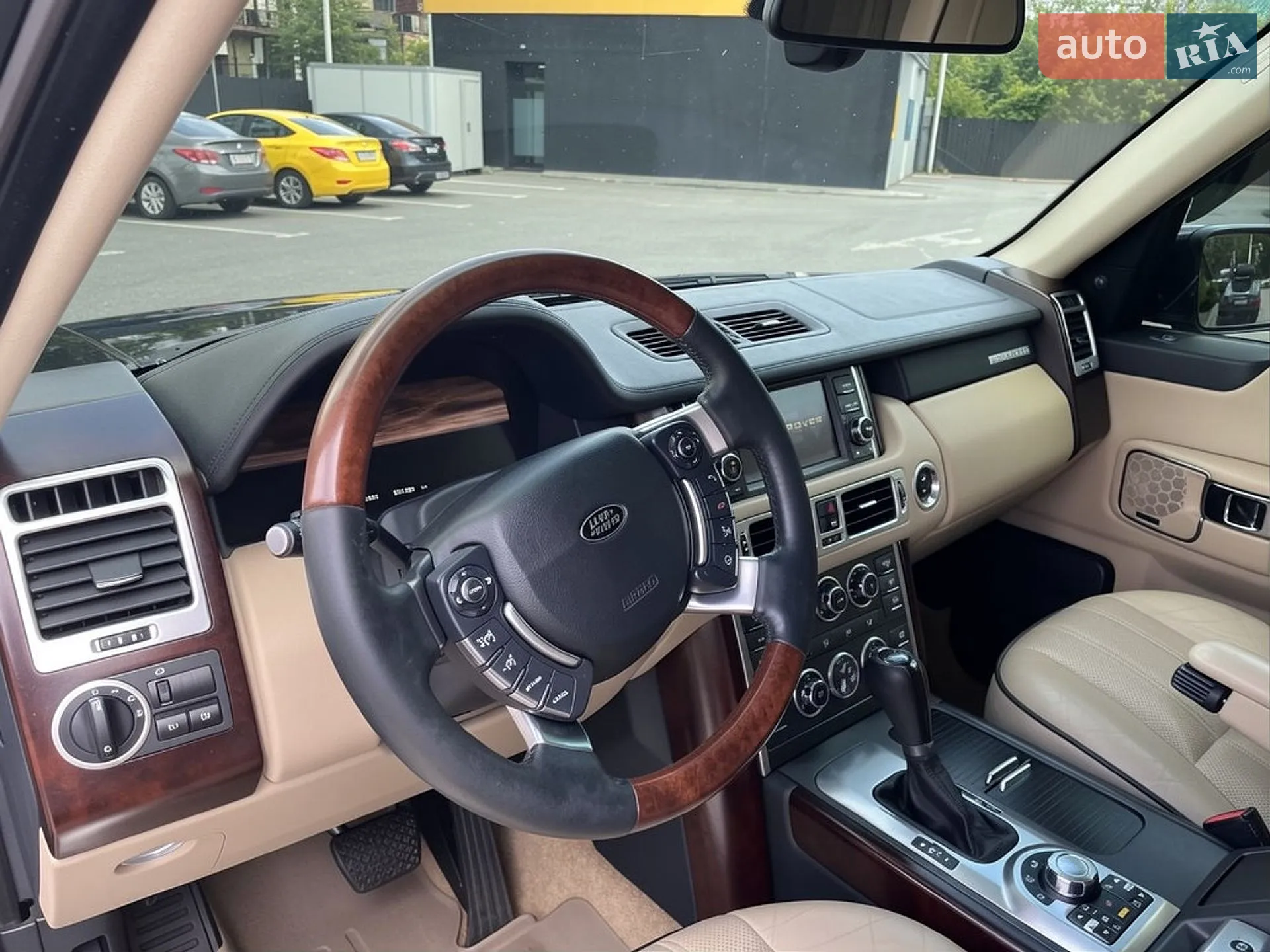 2010 Land Rover Range Rover - мініатюра 20