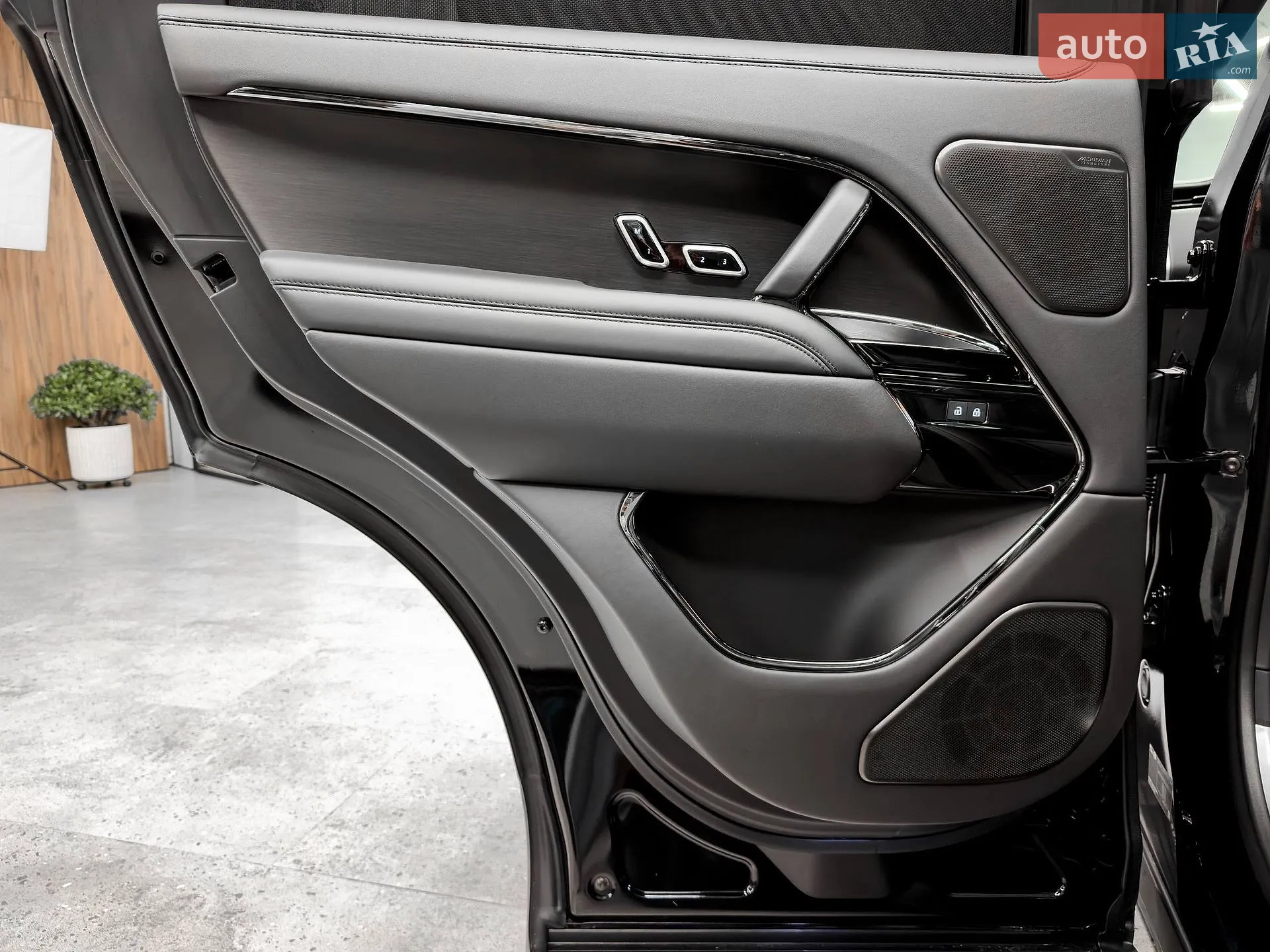 2024 Land Rover Range Rover - мініатюра 47