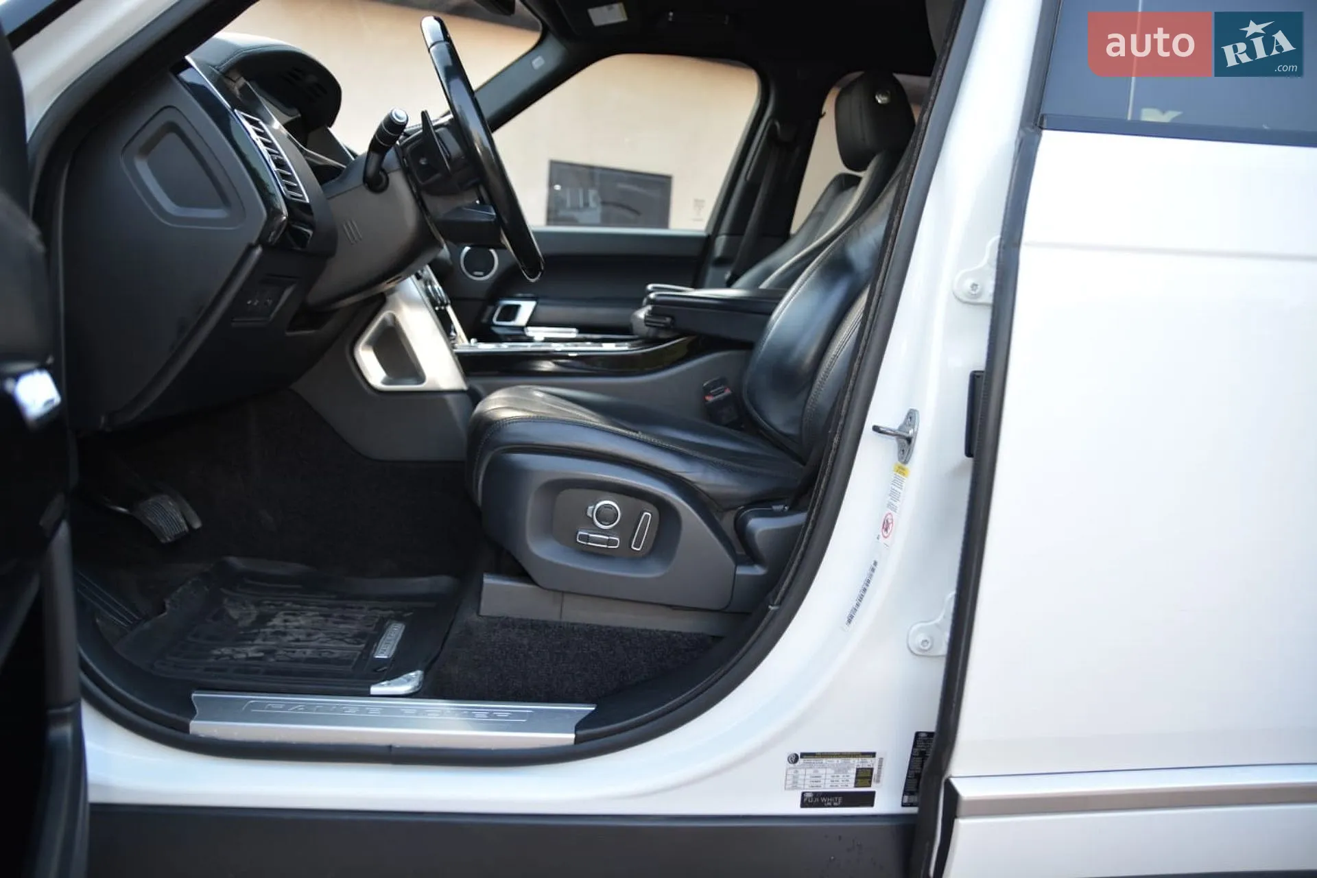 2015 Land Rover Range Rover - мініатюра 17