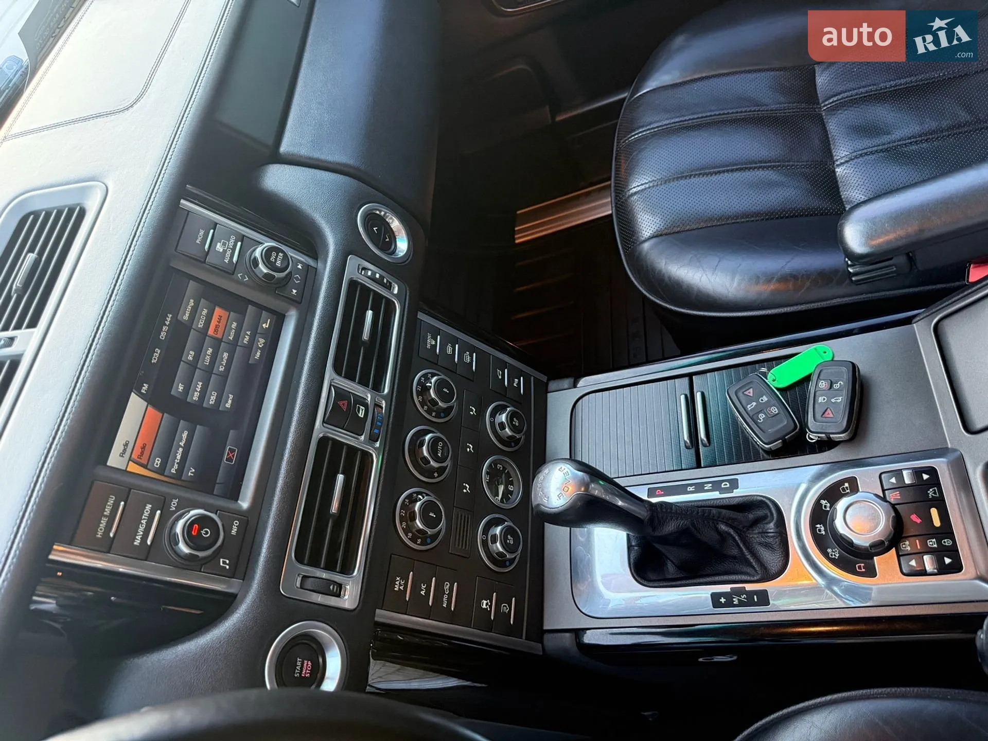 2010 Land Rover Range Rover - мініатюра 20