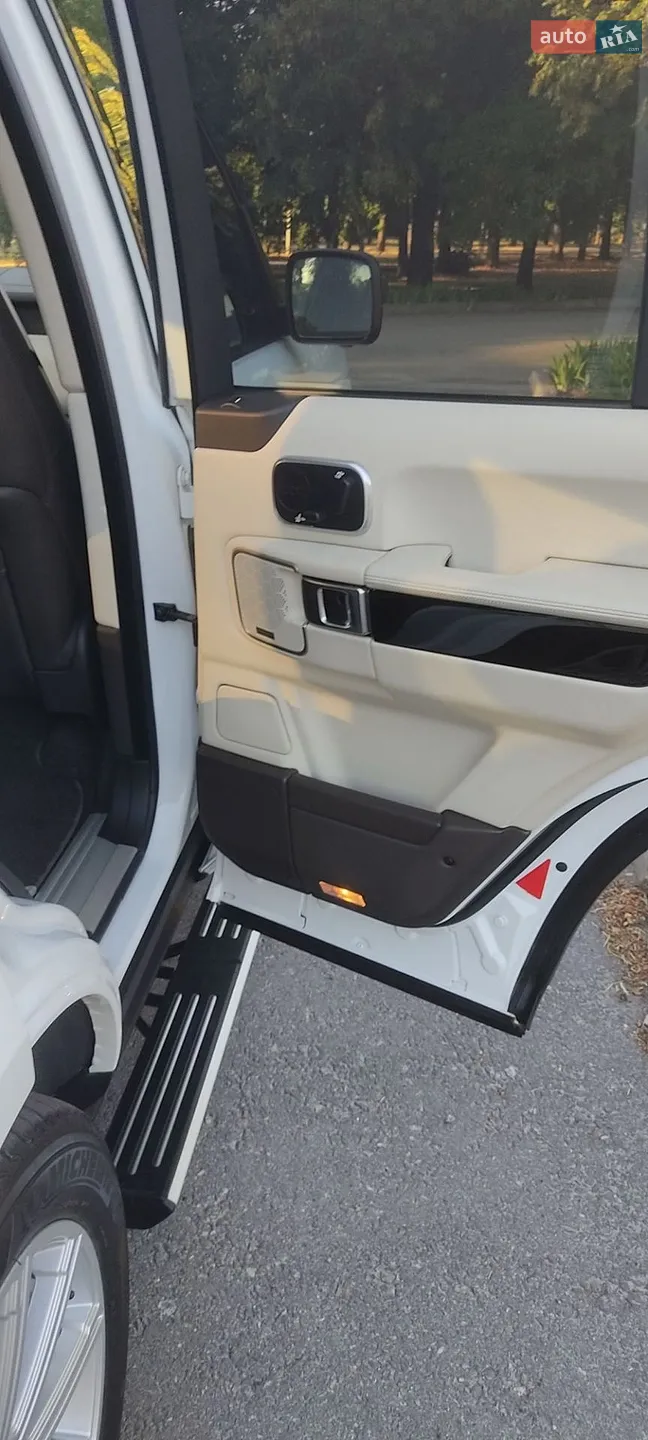 2011 Land Rover Range Rover - мініатюра 26
