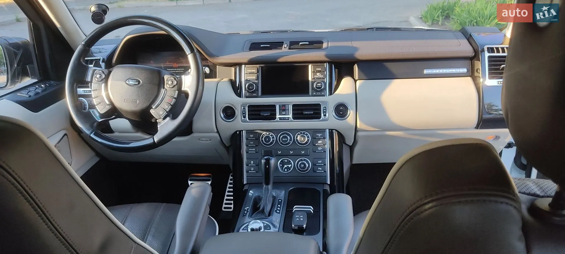 2011 Land Rover Range Rover - мініатюра 33
