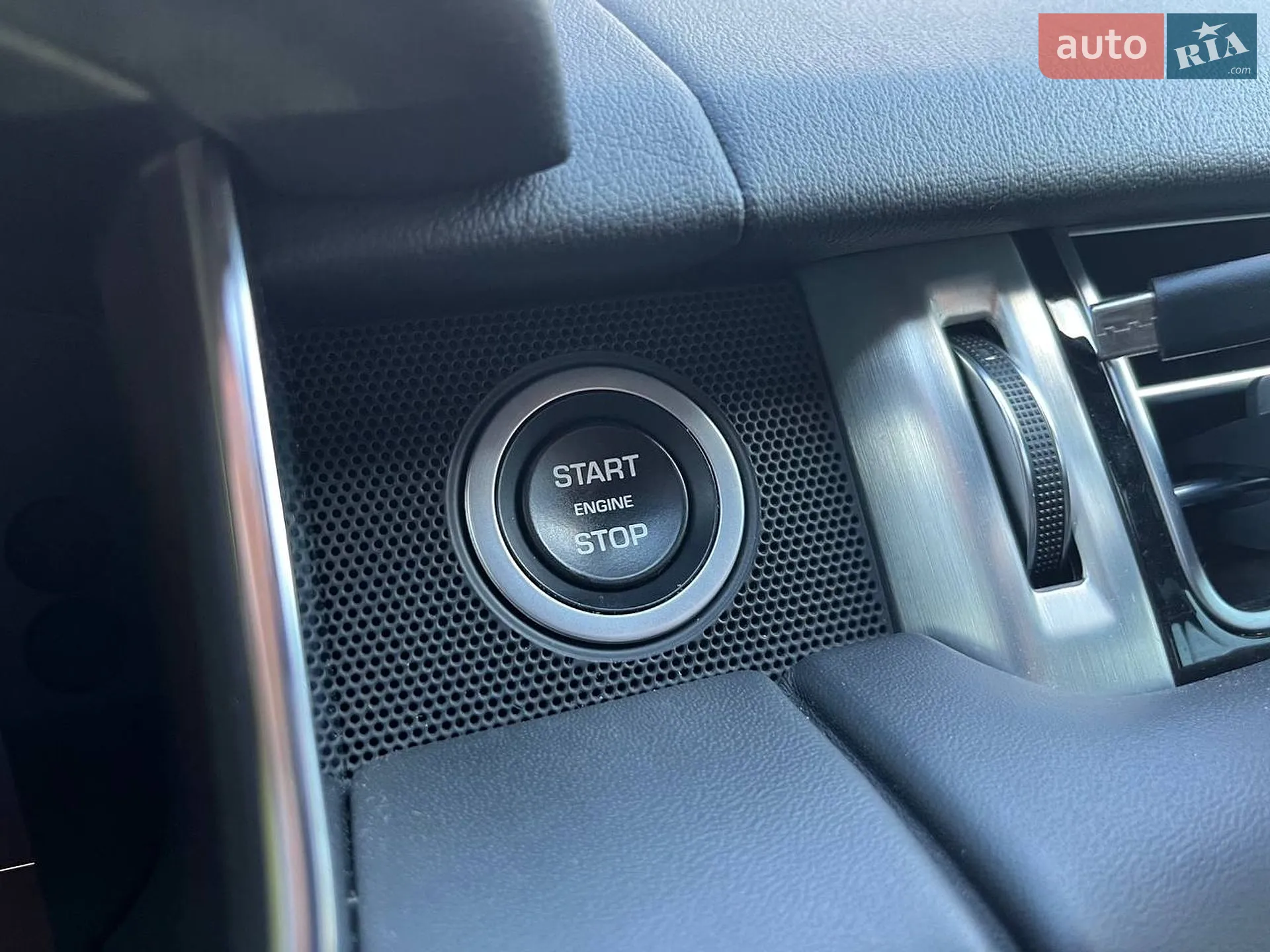 2019 Land Rover Range Rover - мініатюра 30