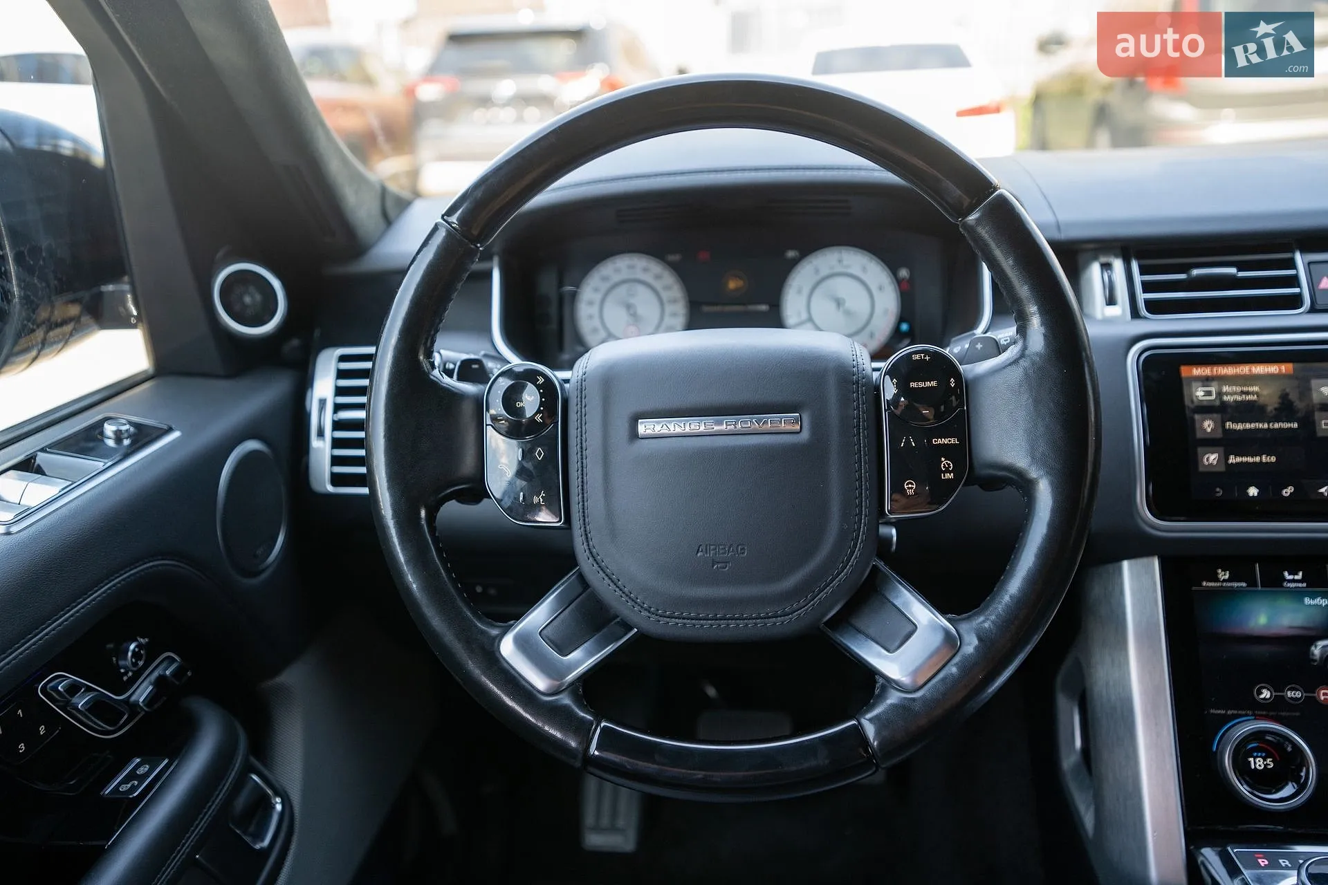 2018 Land Rover Range Rover - мініатюра 28