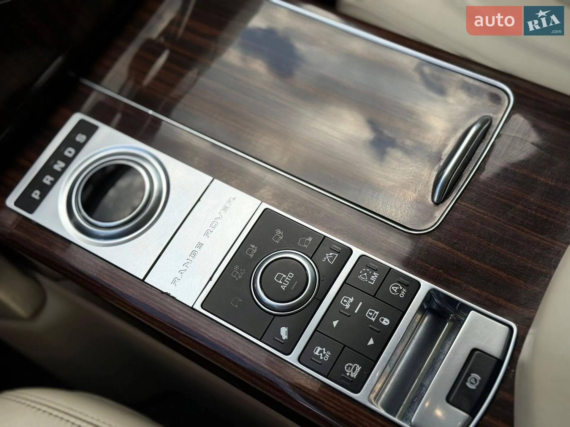 2017 Land Rover Range Rover - мініатюра 27