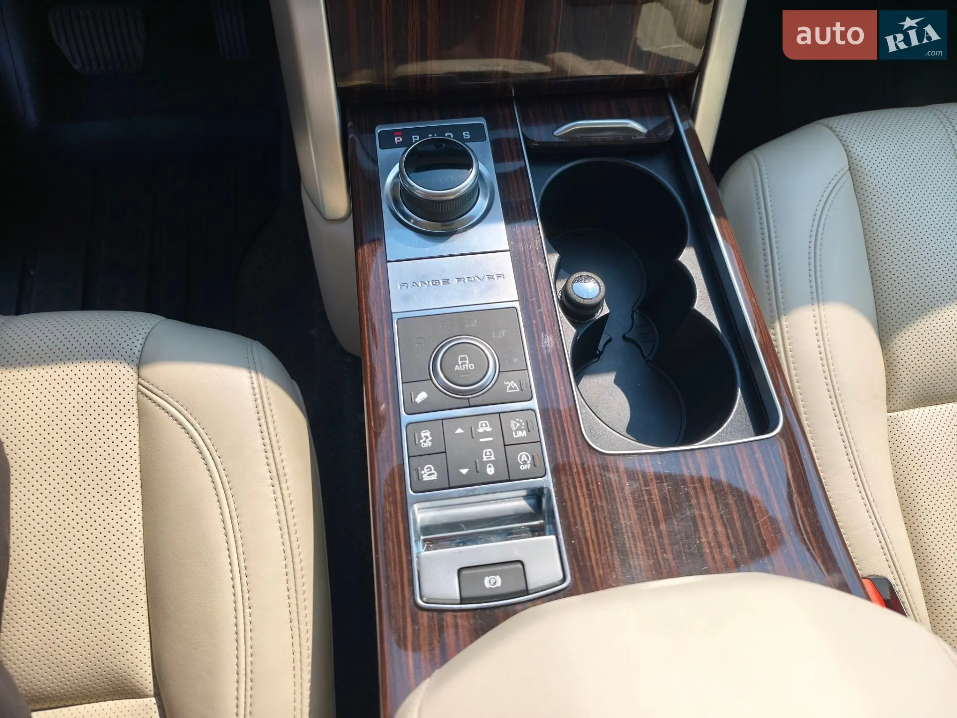 2017 Land Rover Range Rover - мініатюра 21