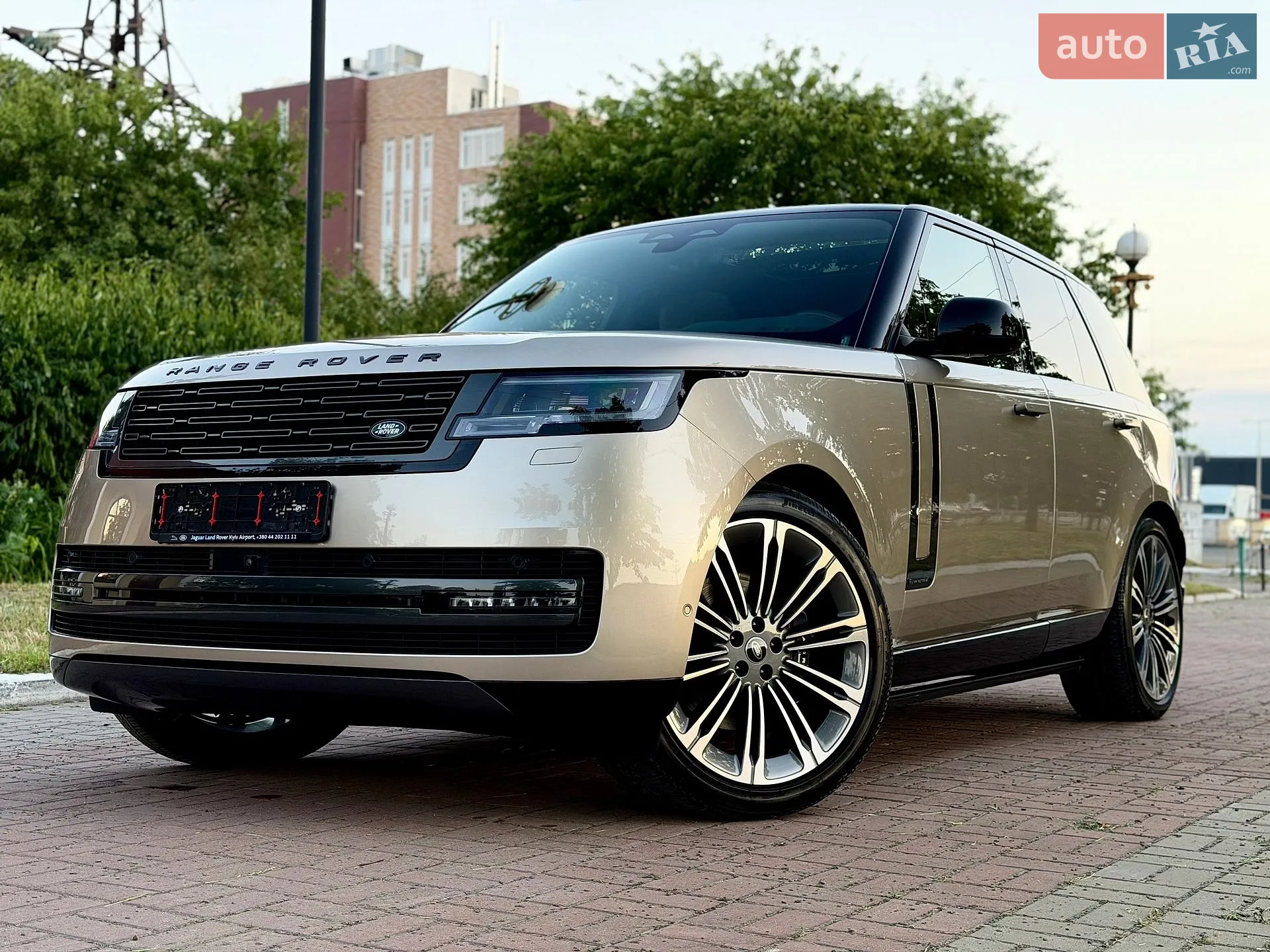 2025 Land Rover Range Rover - мініатюра 12