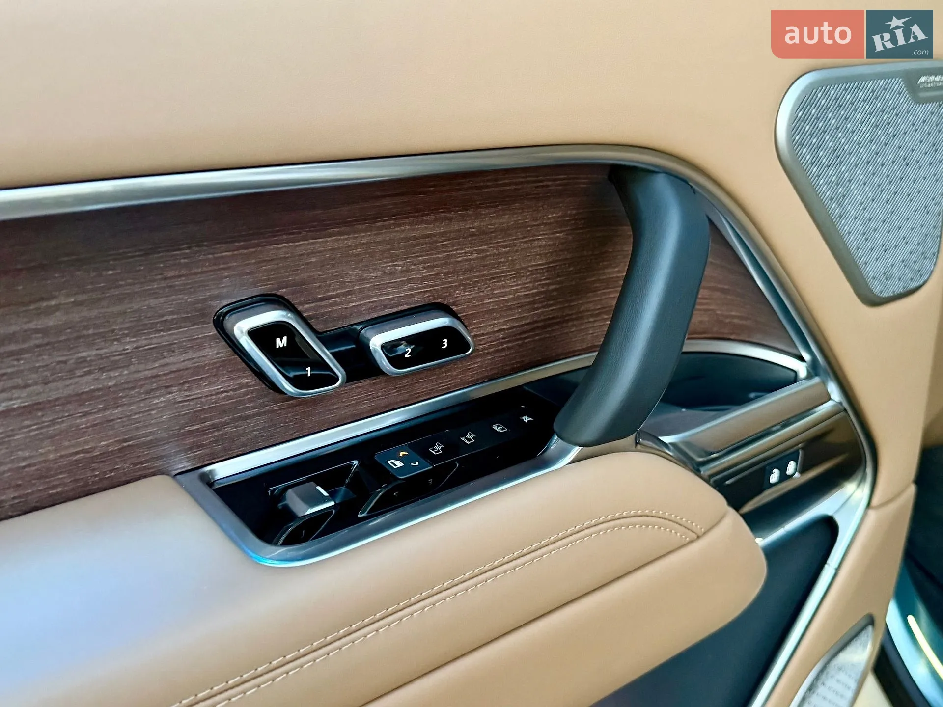 2025 Land Rover Range Rover - мініатюра 75