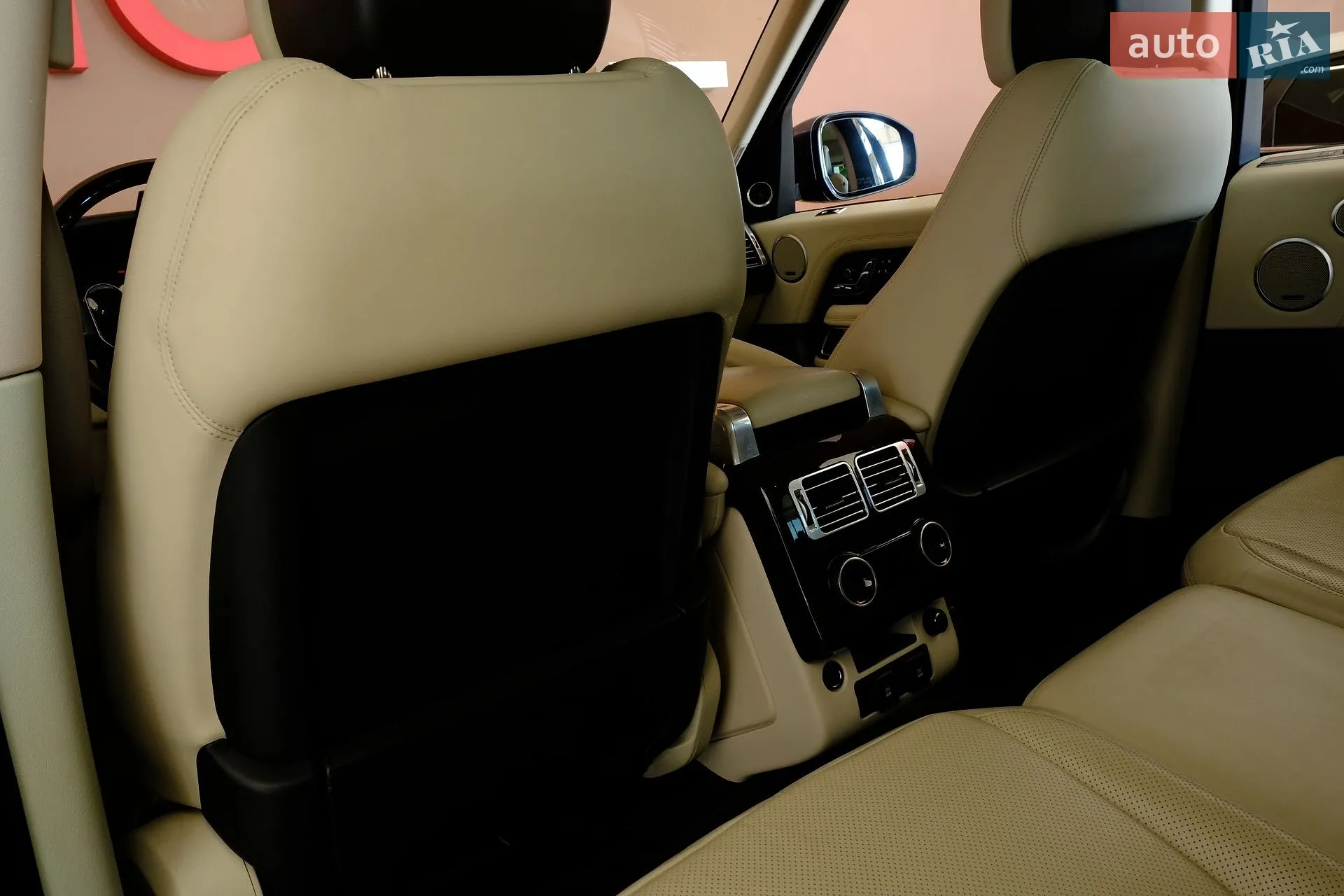 2019 Land Rover Range Rover - мініатюра 31