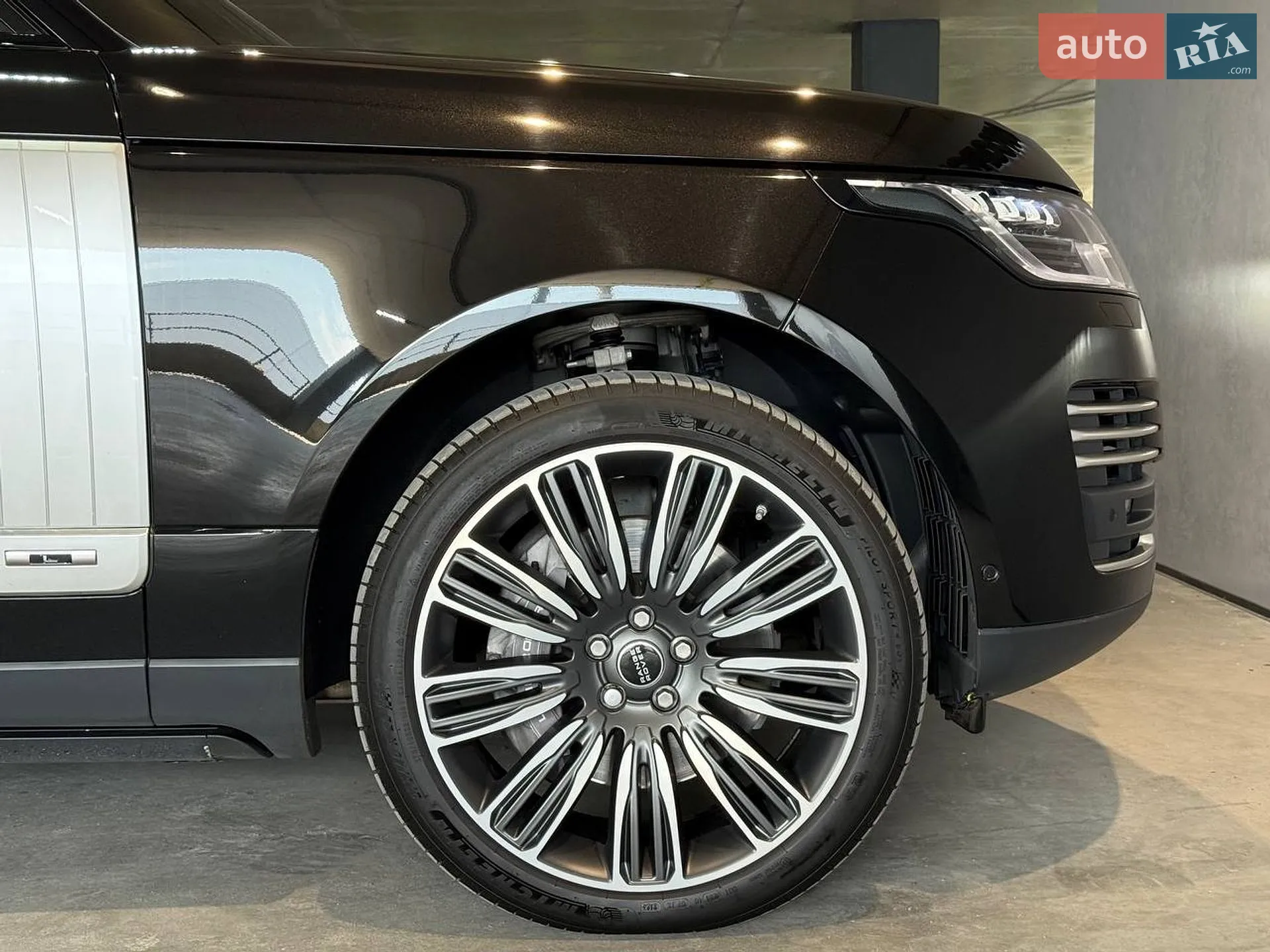 2019 Land Rover Range Rover - мініатюра 11