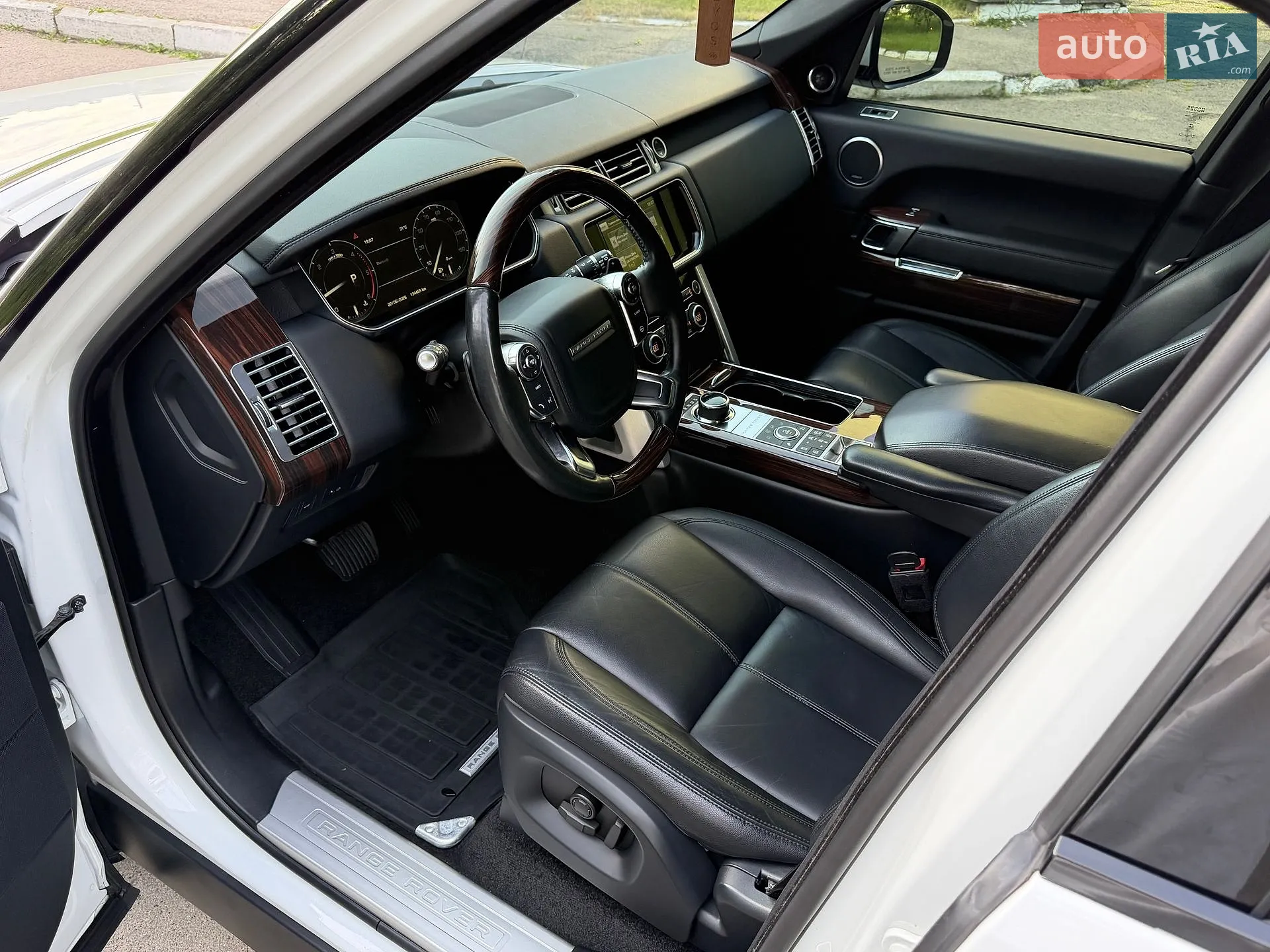 2016 Land Rover Range Rover - мініатюра 21