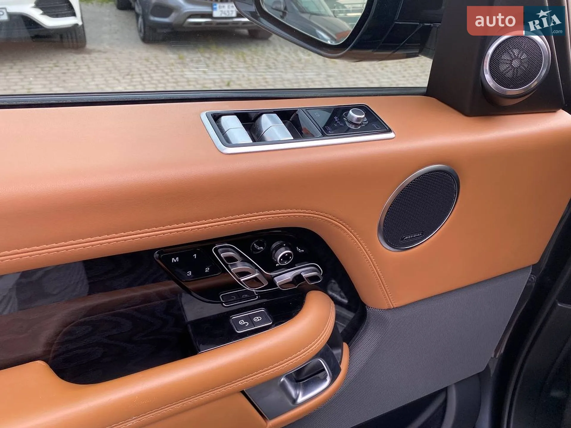 2020 Land Rover Range Rover - мініатюра 12