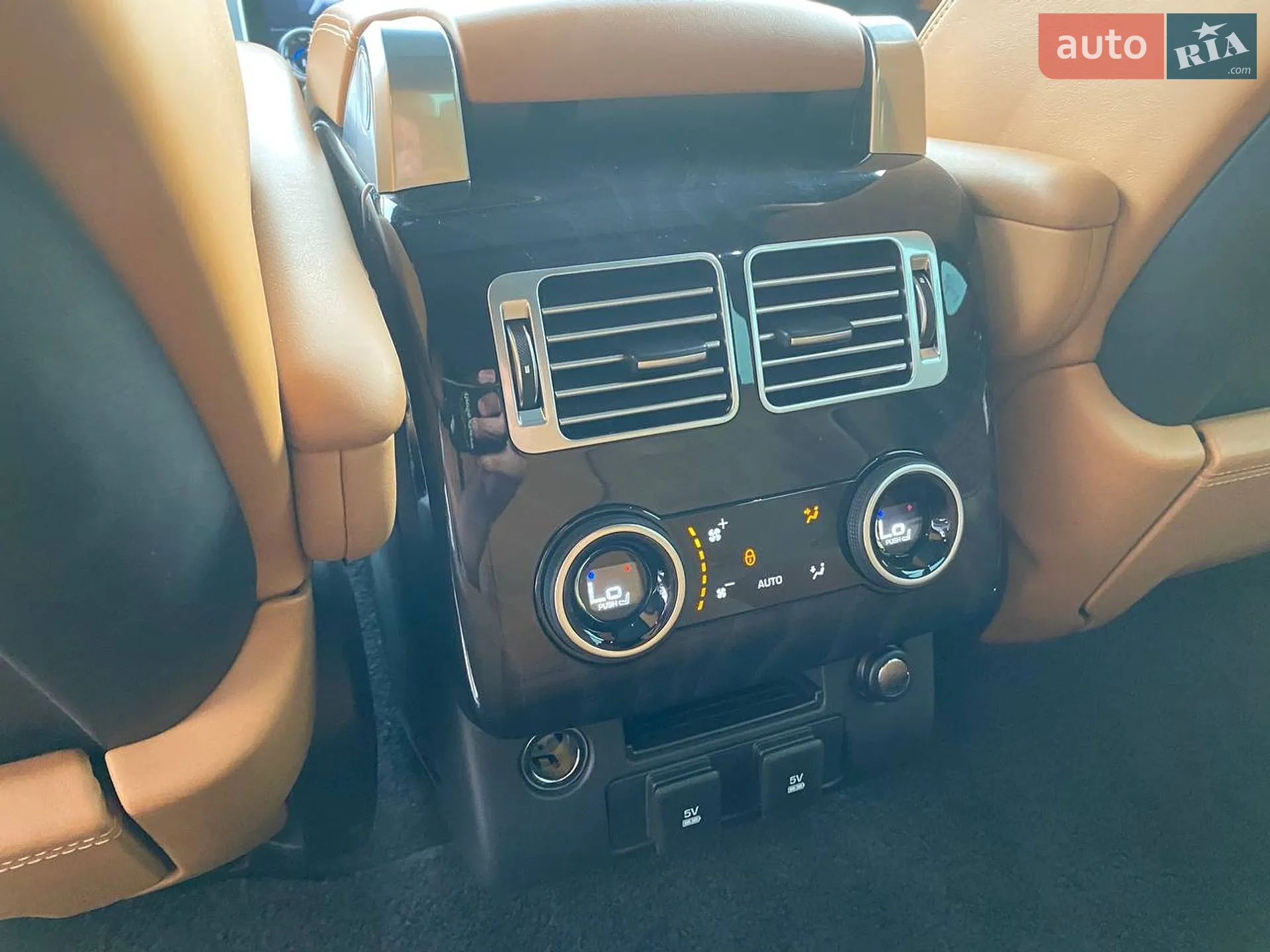 2020 Land Rover Range Rover - мініатюра 26