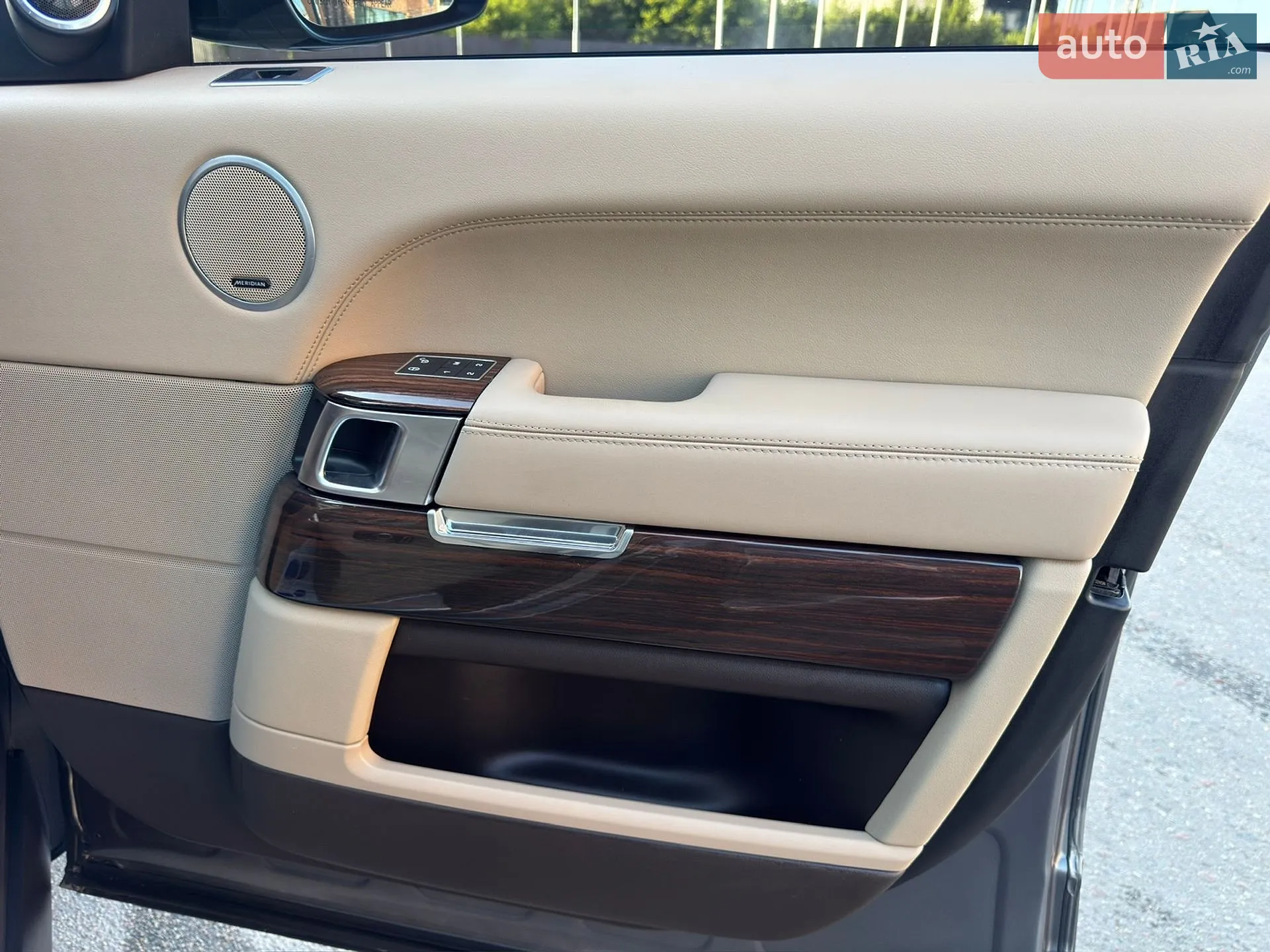 2015 Land Rover Range Rover - мініатюра 33