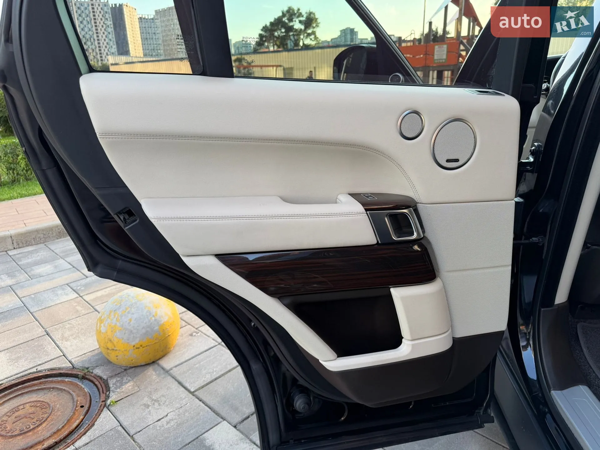 2016 Land Rover Range Rover - мініатюра 21