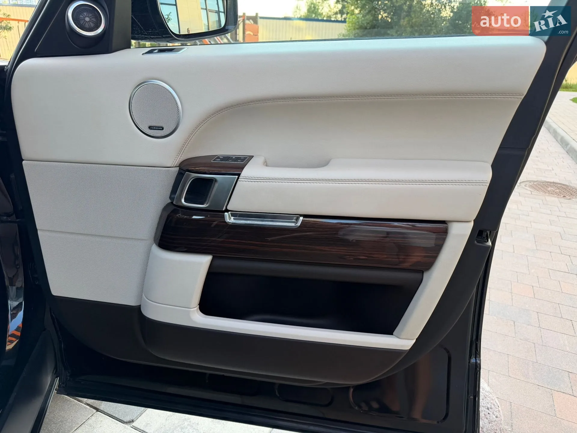 2016 Land Rover Range Rover - мініатюра 30