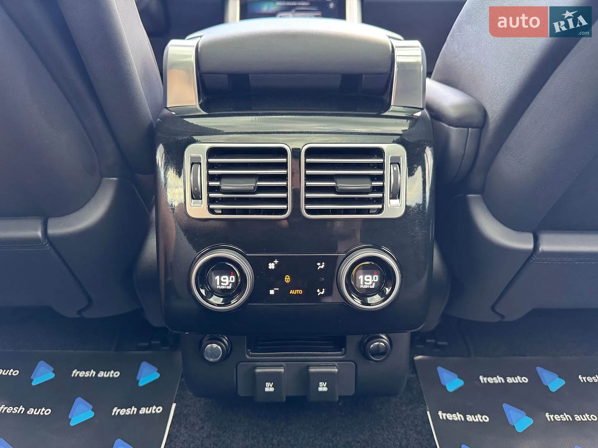 2018 Land Rover Range Rover - мініатюра 39