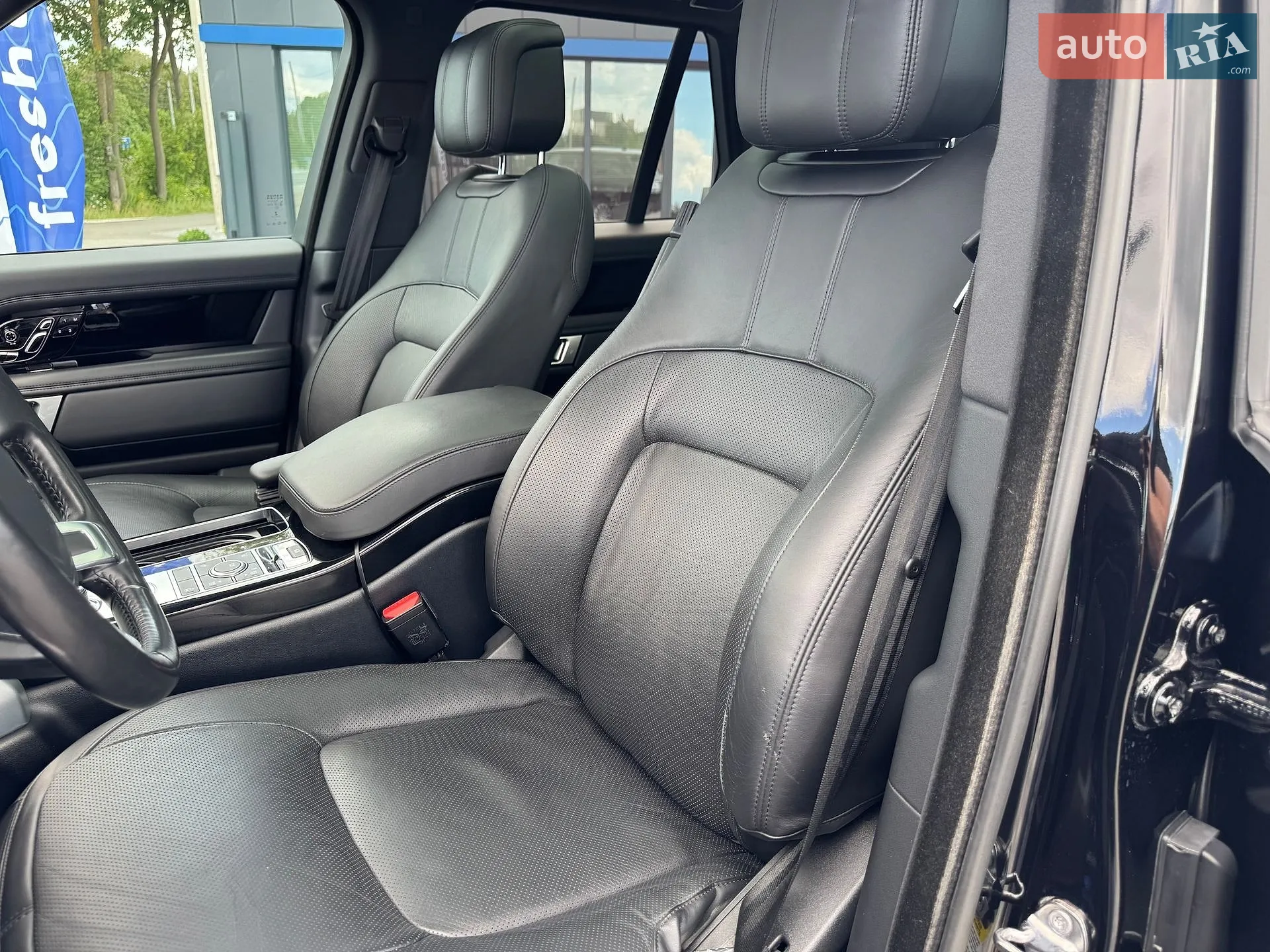 2018 Land Rover Range Rover - мініатюра 20