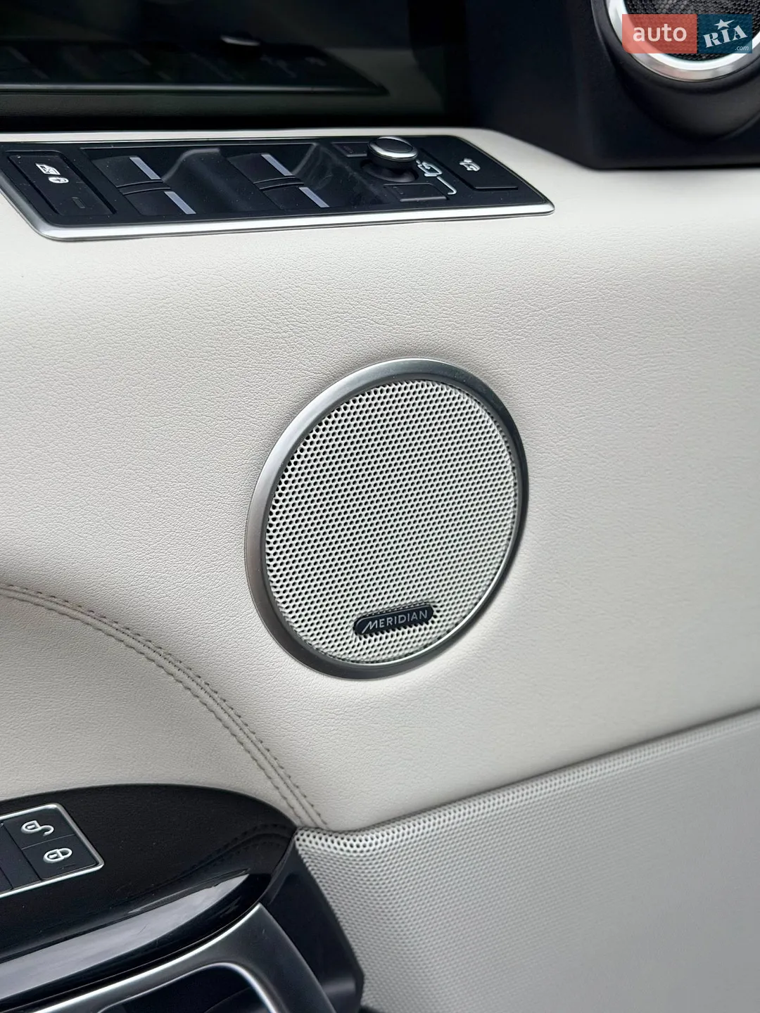 2017 Land Rover Range Rover - мініатюра 11