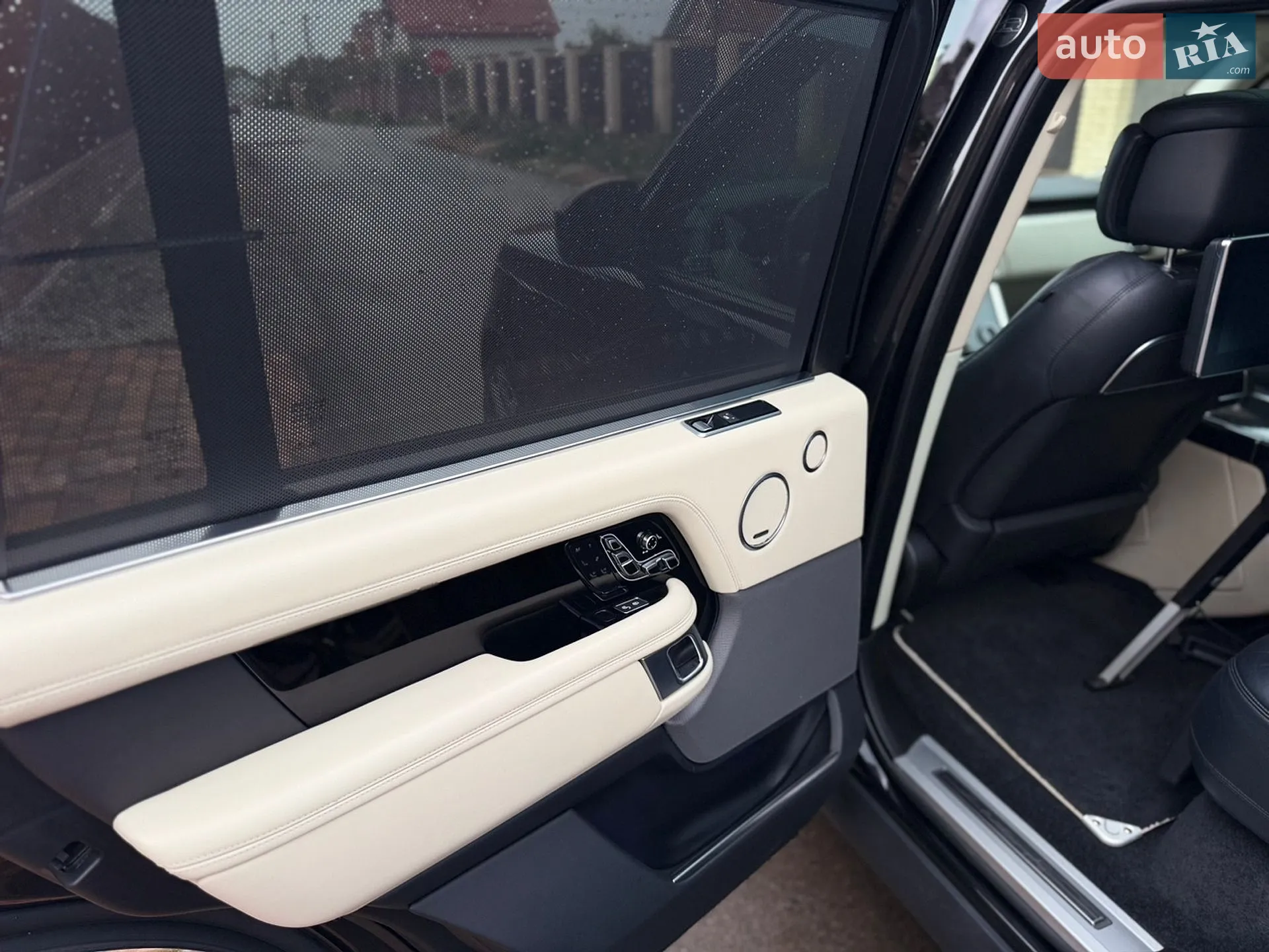 2019 Land Rover Range Rover - мініатюра 16