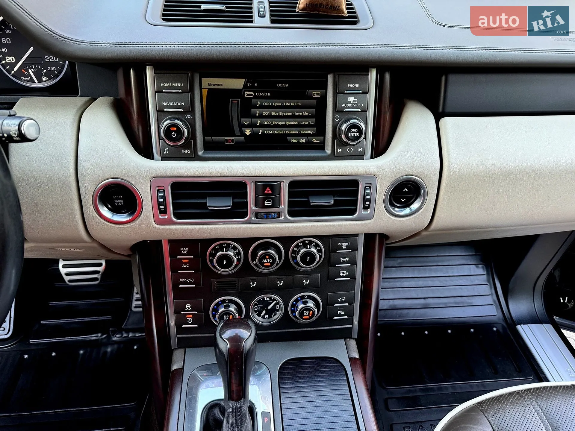 2010 Land Rover Range Rover - мініатюра 43