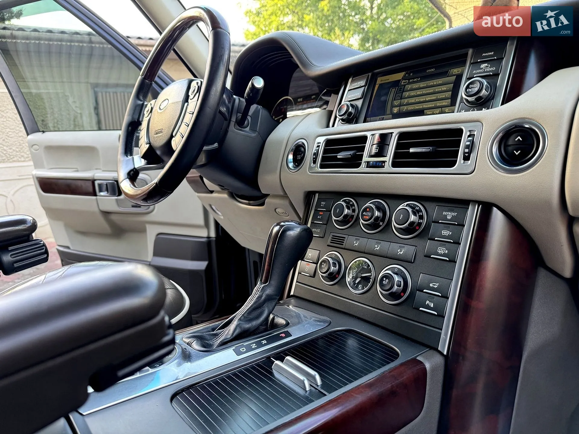 2010 Land Rover Range Rover - мініатюра 61