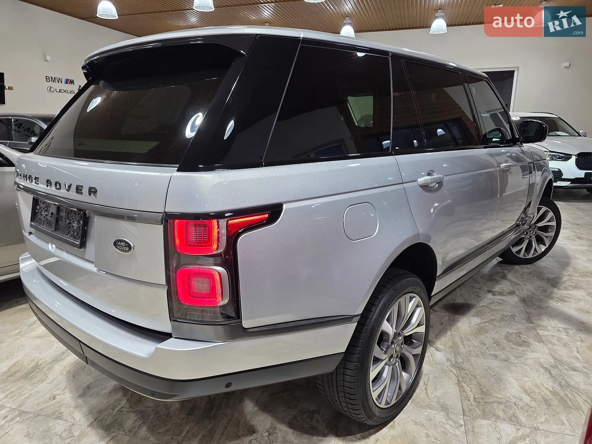 2019 Land Rover Range Rover - мініатюра 25
