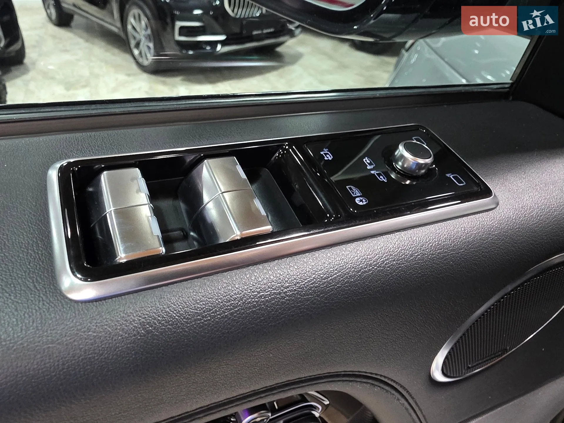 2019 Land Rover Range Rover - мініатюра 32