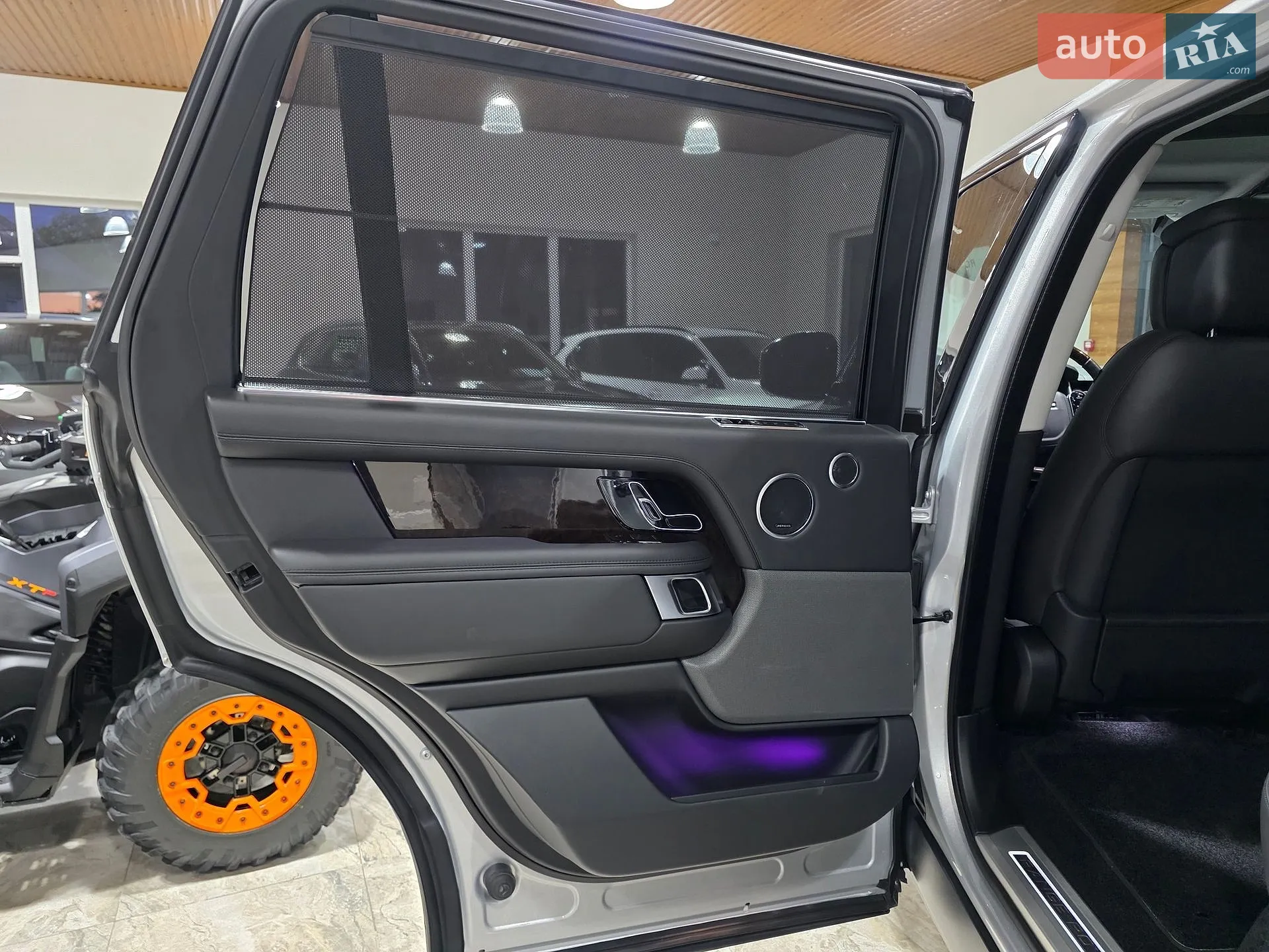 2019 Land Rover Range Rover - мініатюра 41