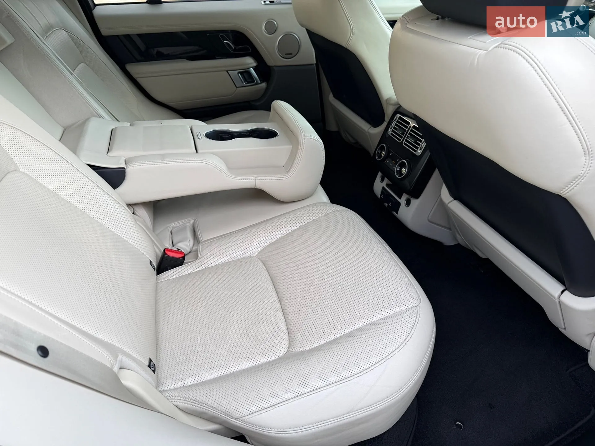 2018 Land Rover Range Rover - мініатюра 18