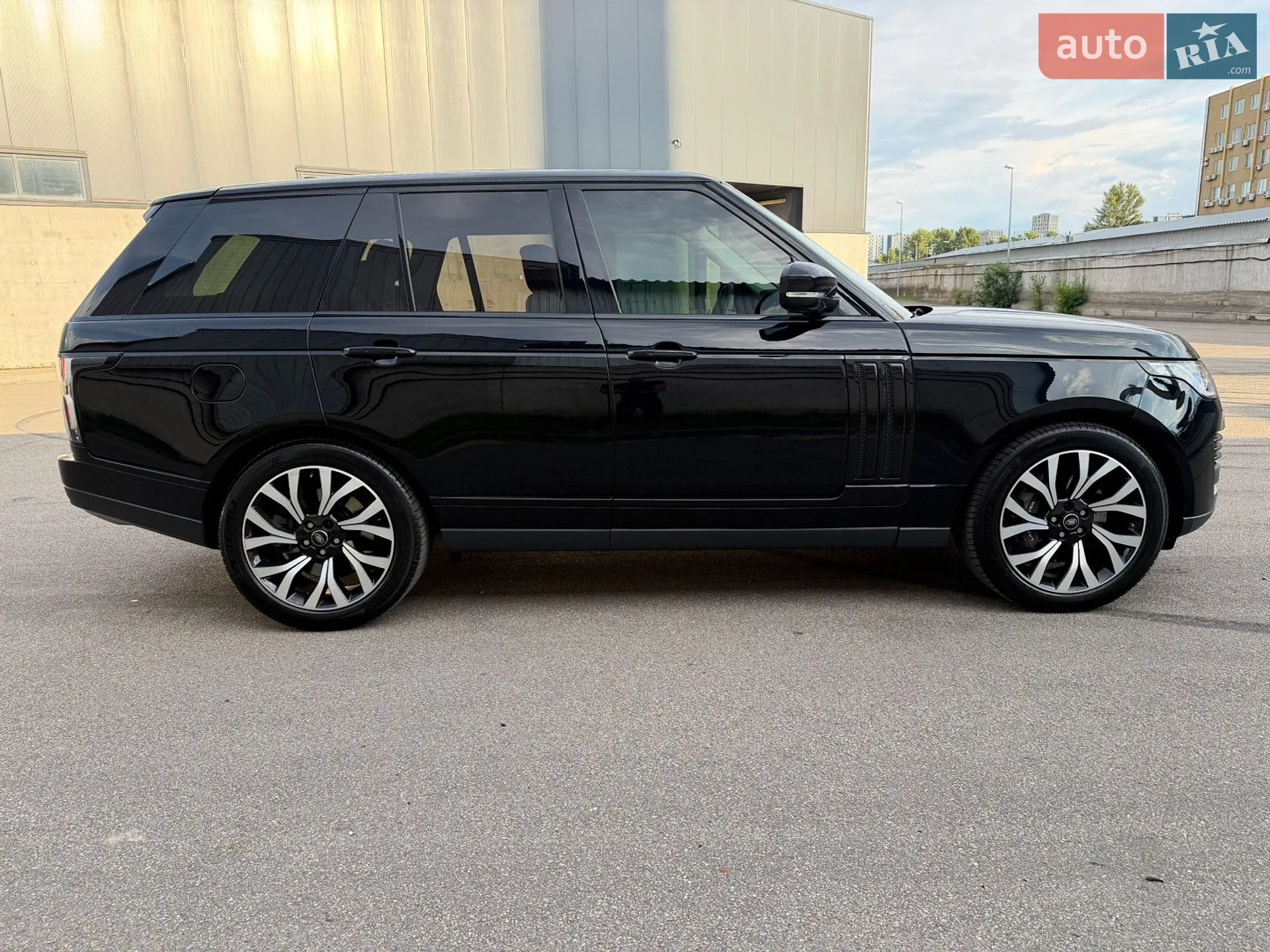 2018 Land Rover Range Rover - мініатюра 19