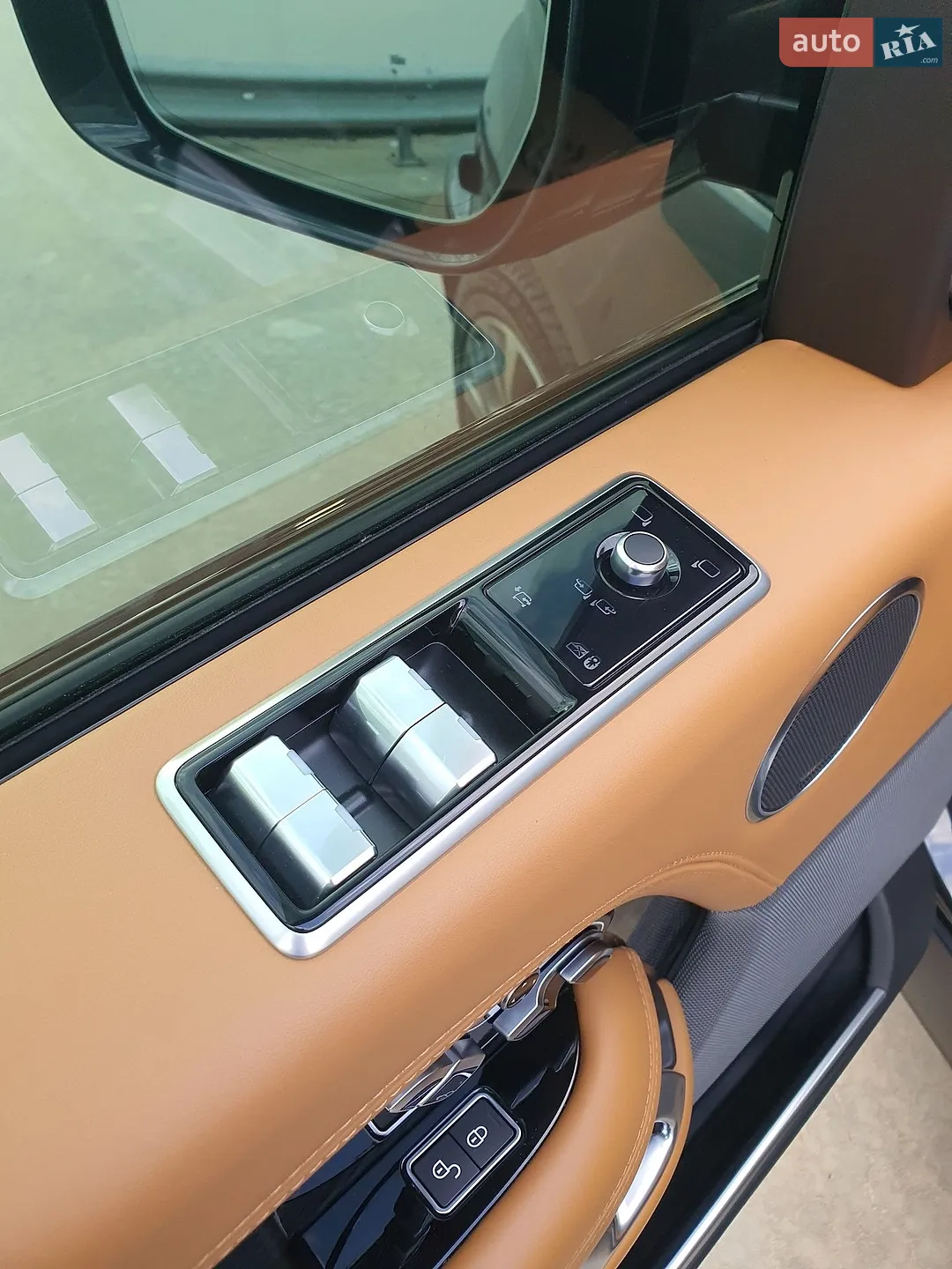 2020 Land Rover Range Rover - мініатюра 16