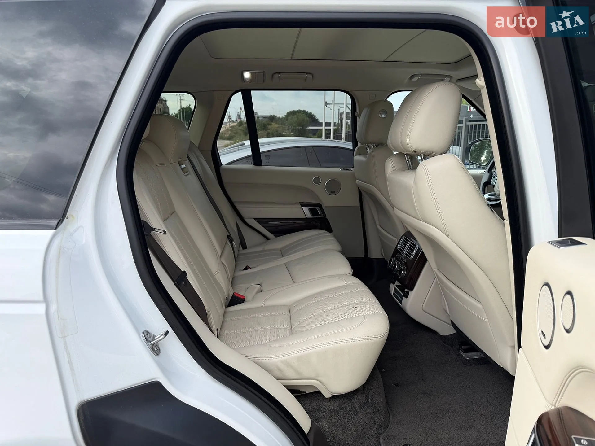 2017 Land Rover Range Rover - мініатюра 16