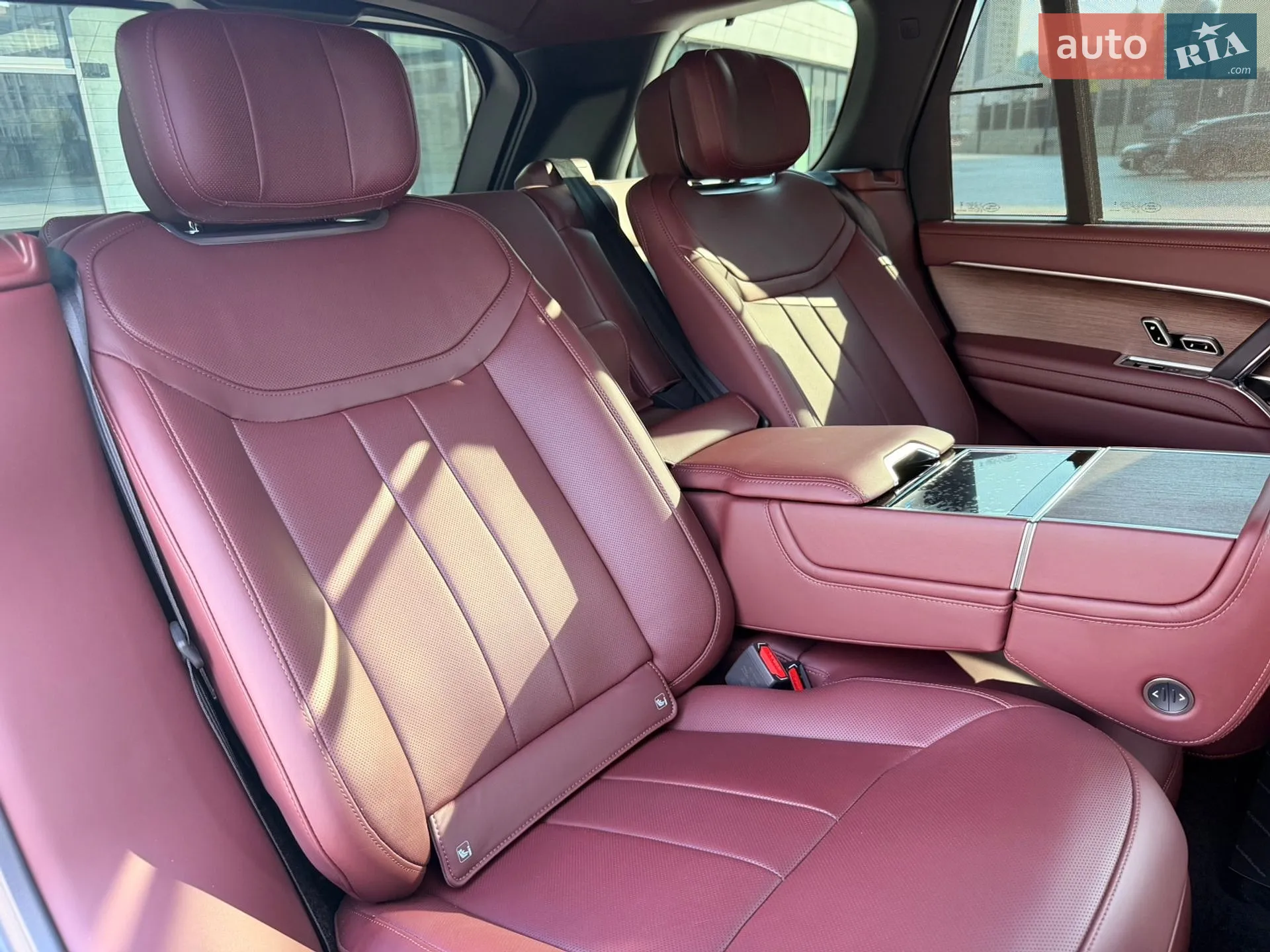 2025 Land Rover Range Rover - мініатюра 36