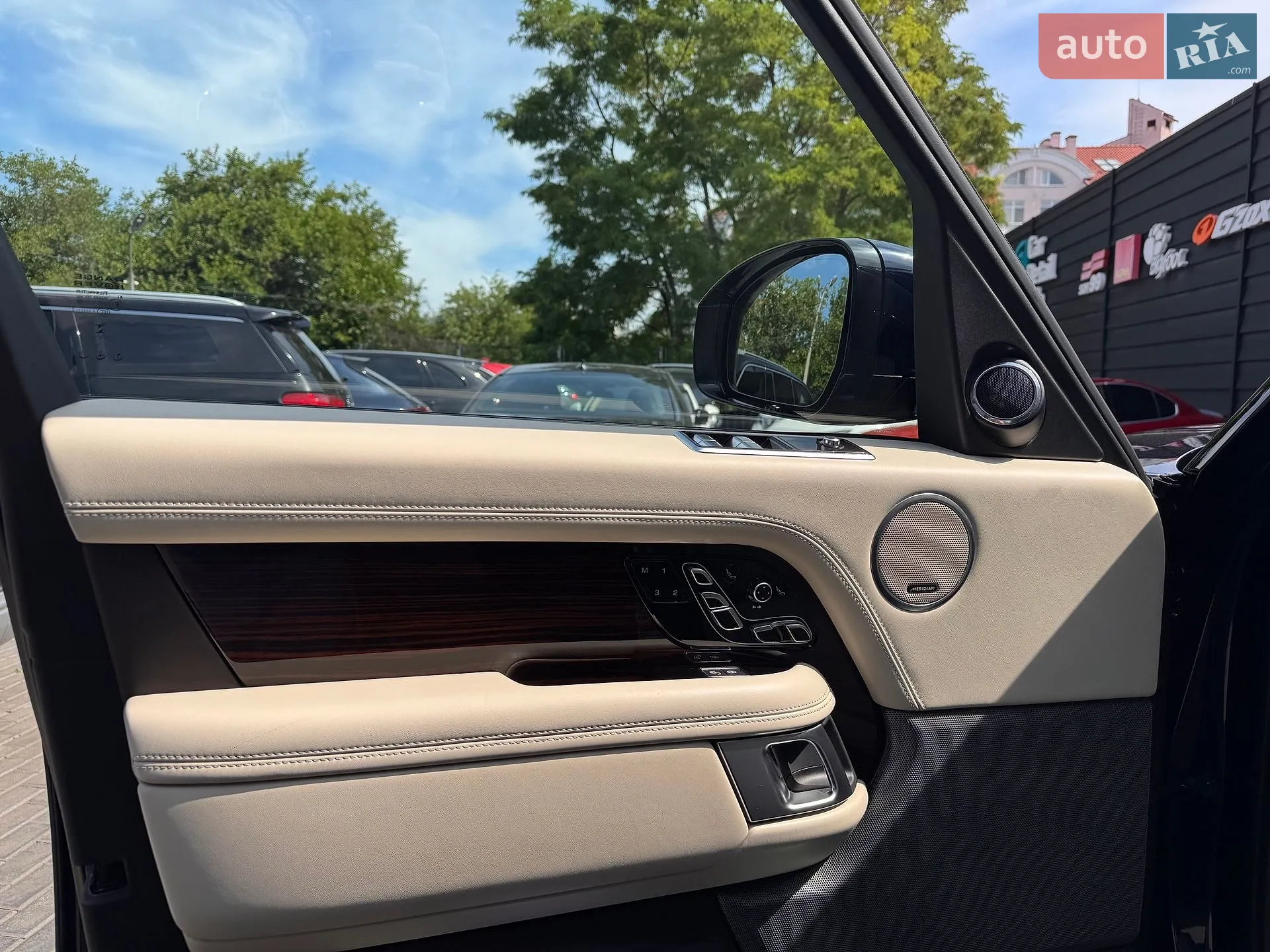 2020 Land Rover Range Rover - мініатюра 11
