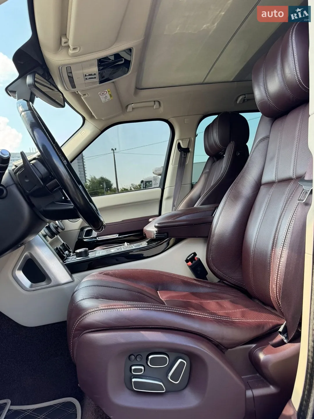 2014 Land Rover Range Rover - мініатюра 10