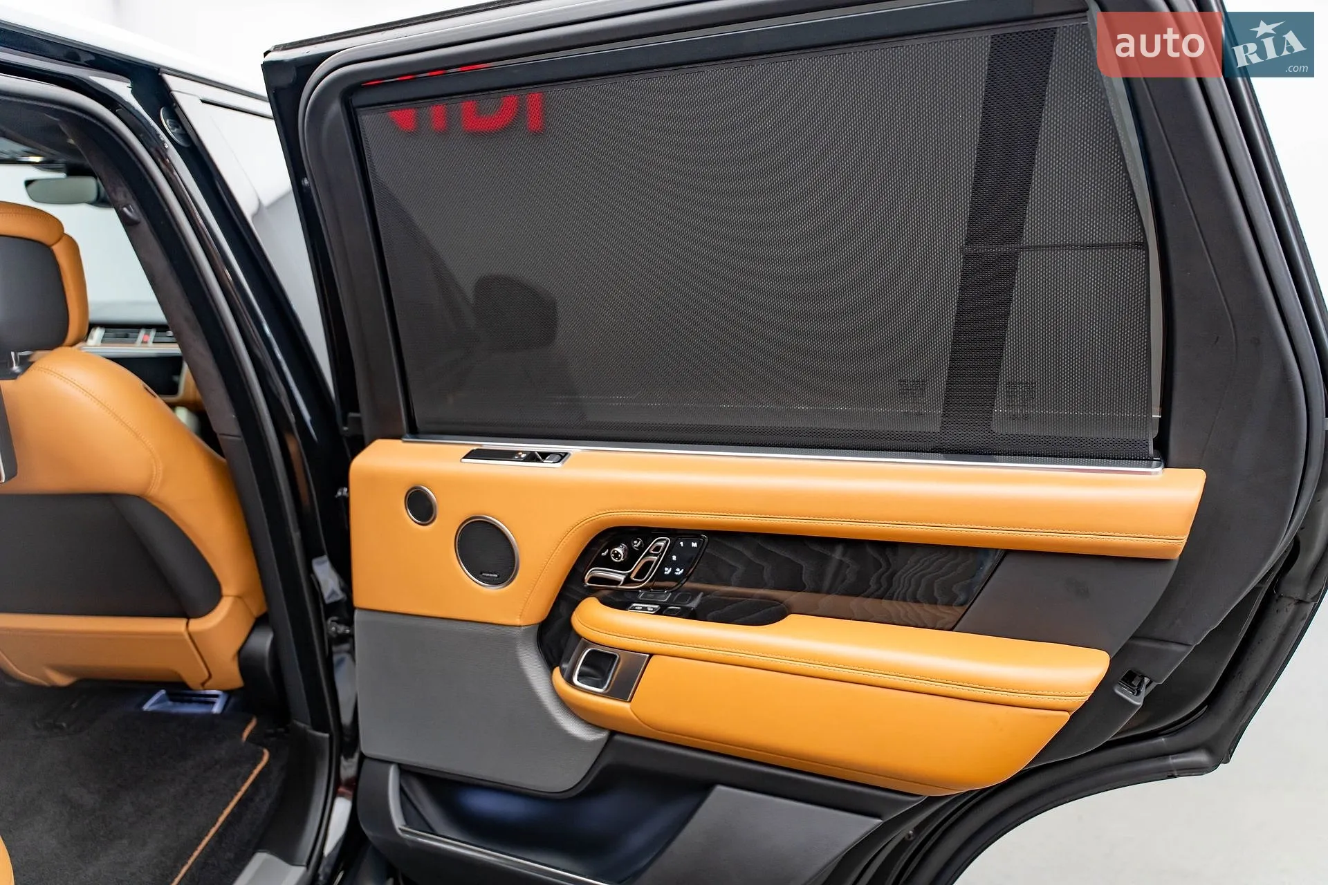 2019 Land Rover Range Rover - мініатюра 28