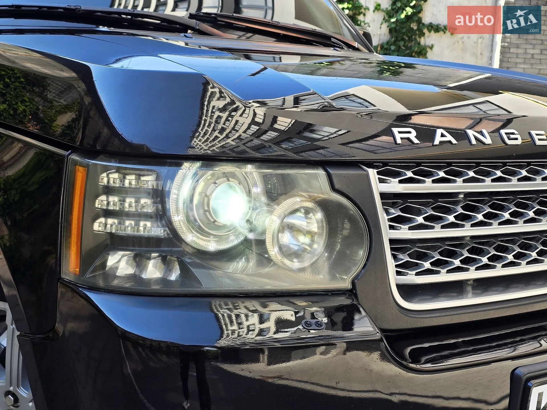 2010 Land Rover Range Rover - мініатюра 13