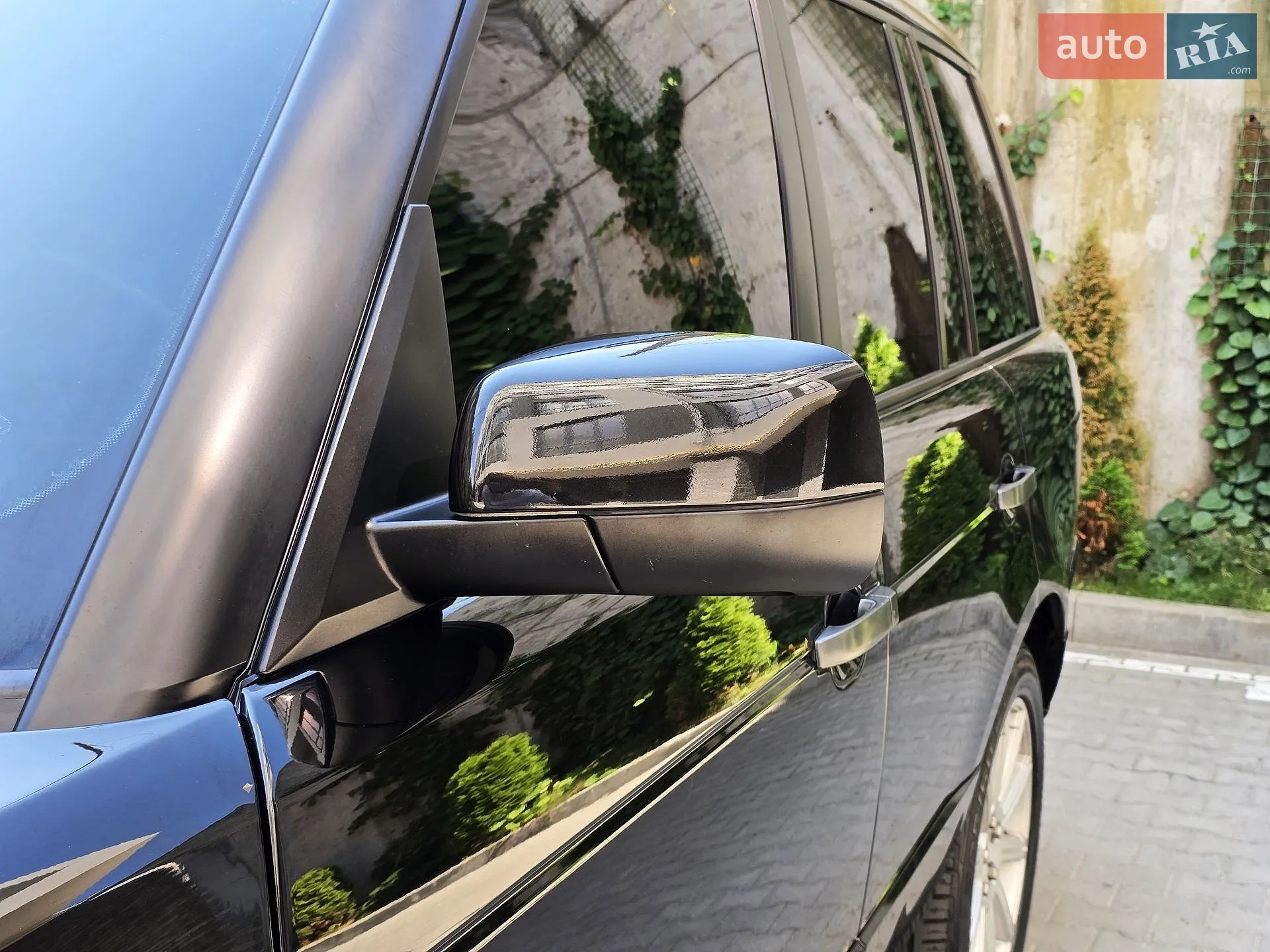 2010 Land Rover Range Rover - мініатюра 21