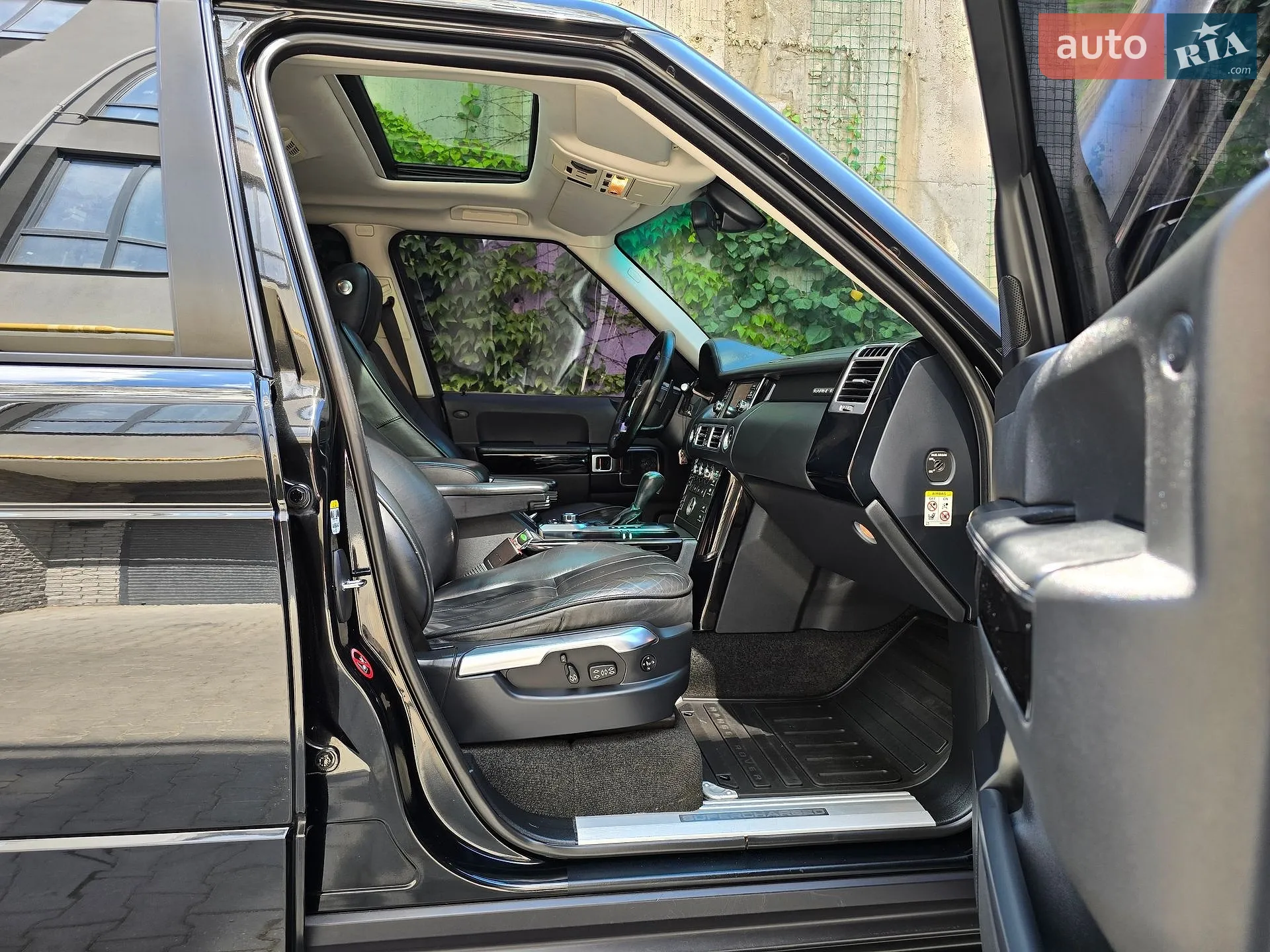 2010 Land Rover Range Rover - мініатюра 71