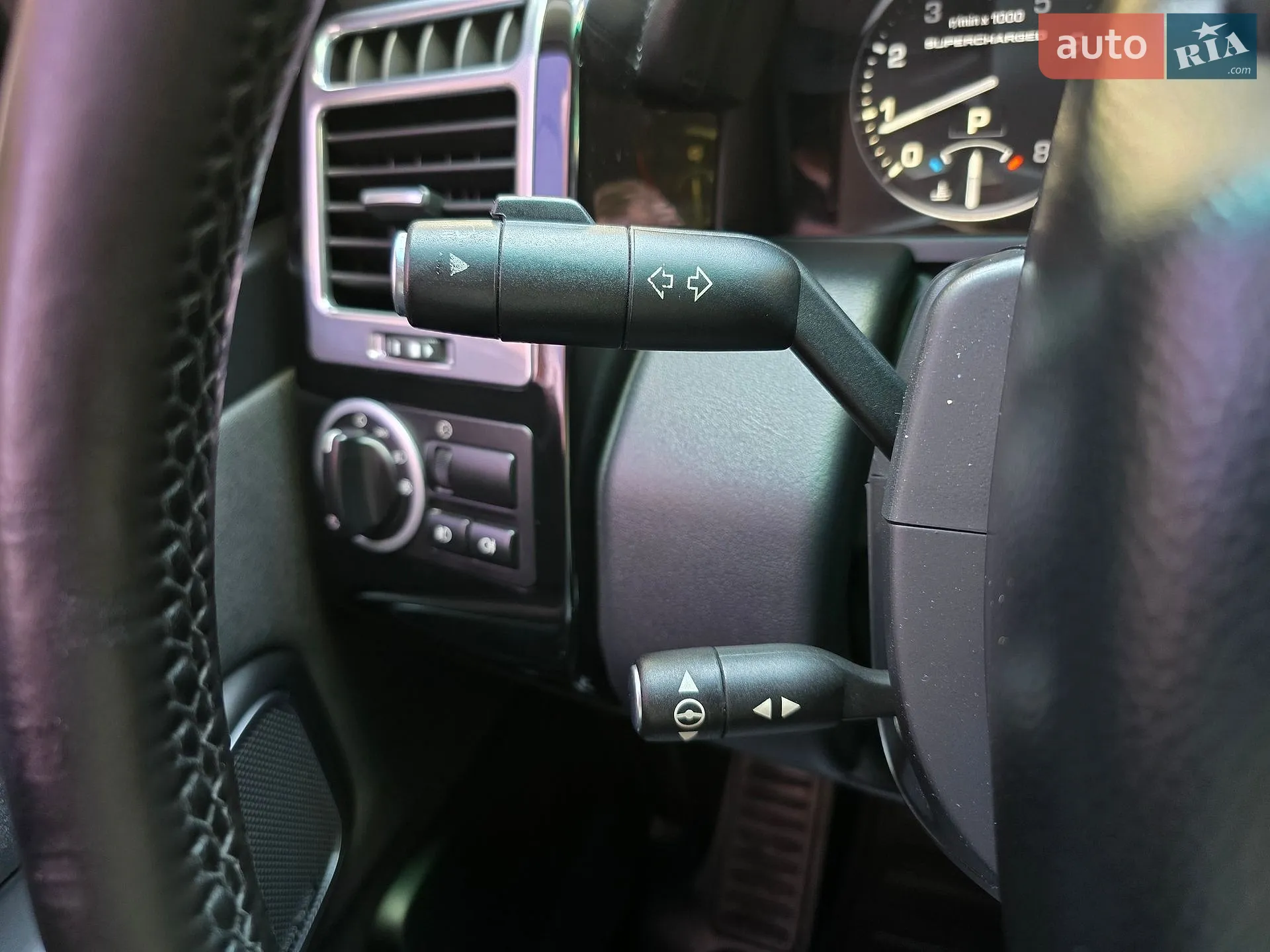 2010 Land Rover Range Rover - мініатюра 36