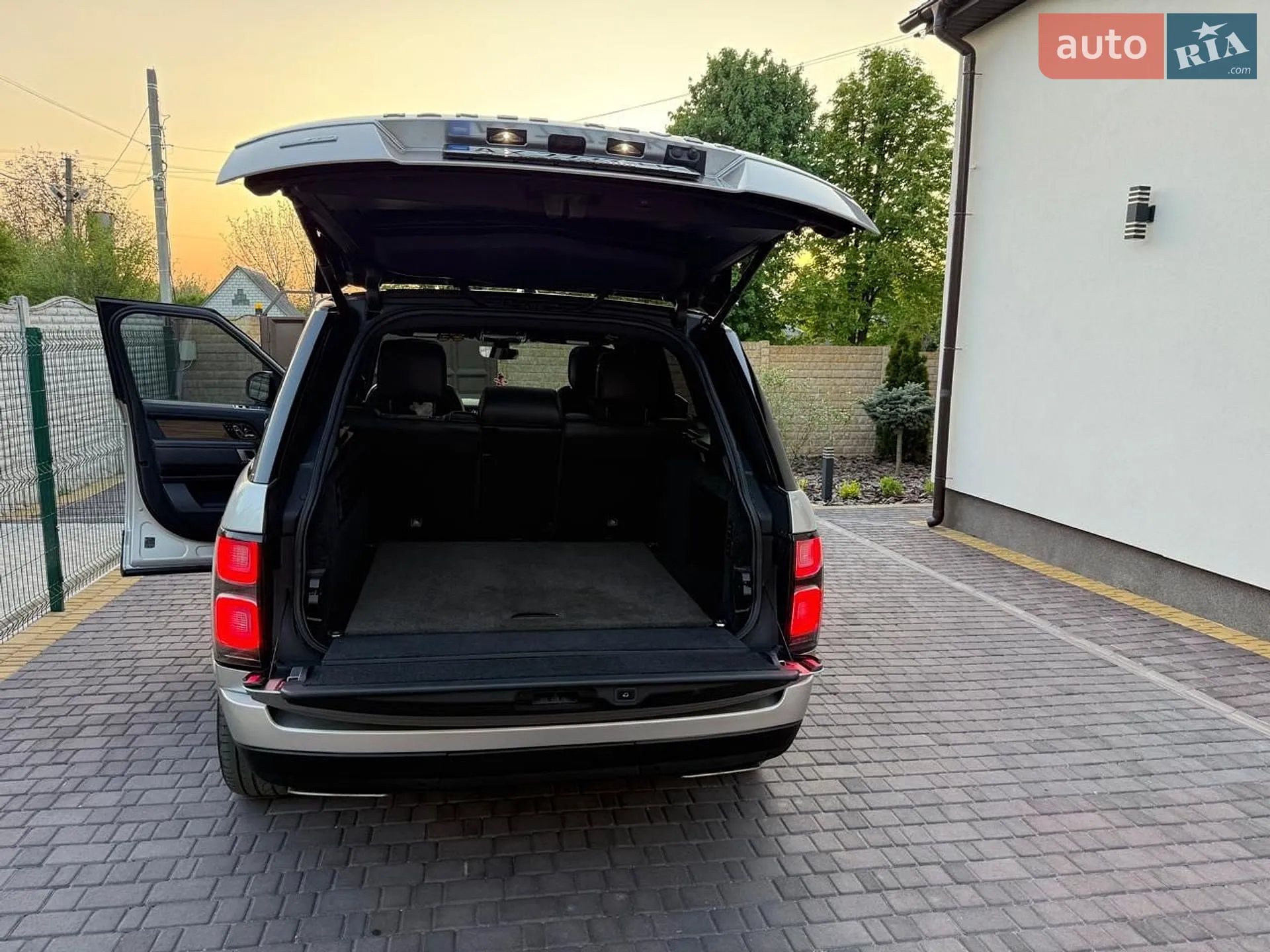 2019 Land Rover Range Rover - мініатюра 31