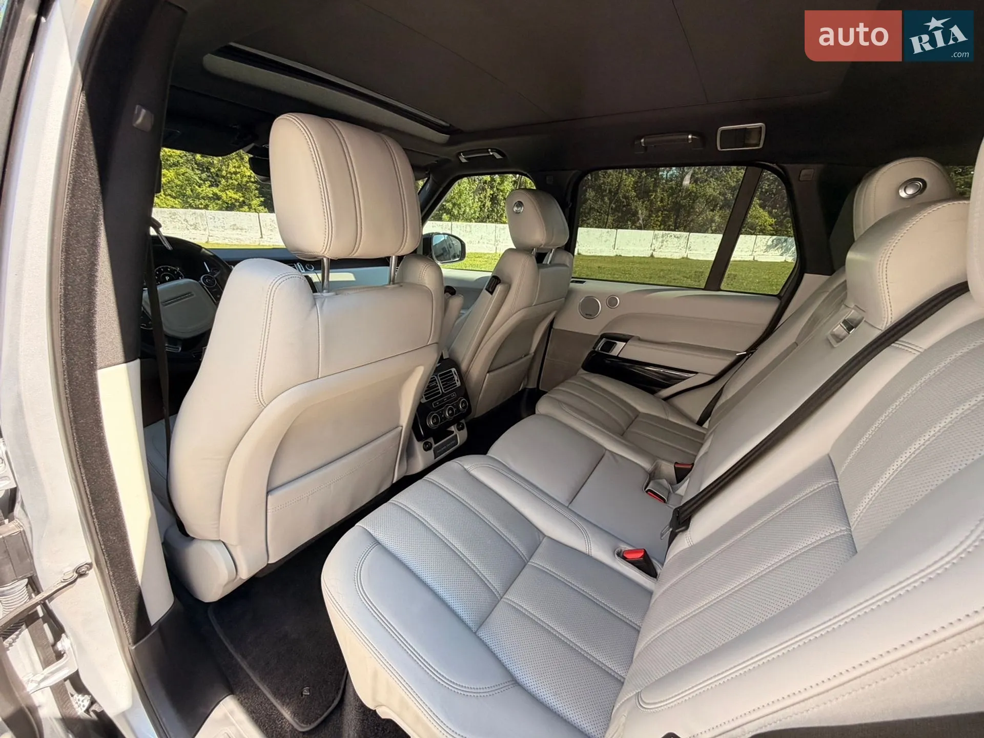 2017 Land Rover Range Rover - мініатюра 26