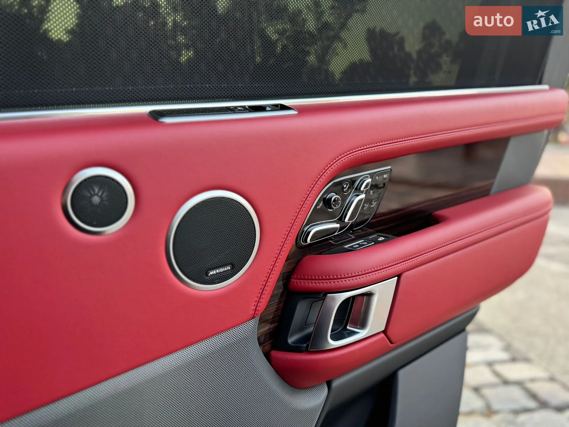 2018 Land Rover Range Rover - мініатюра 22