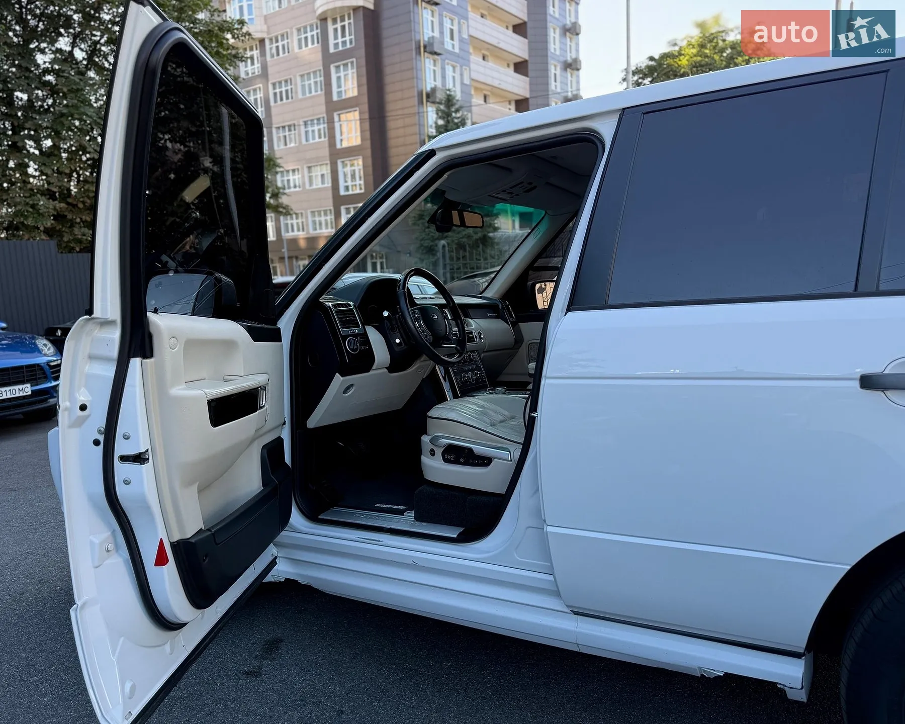 2011 Land Rover Range Rover - мініатюра 11