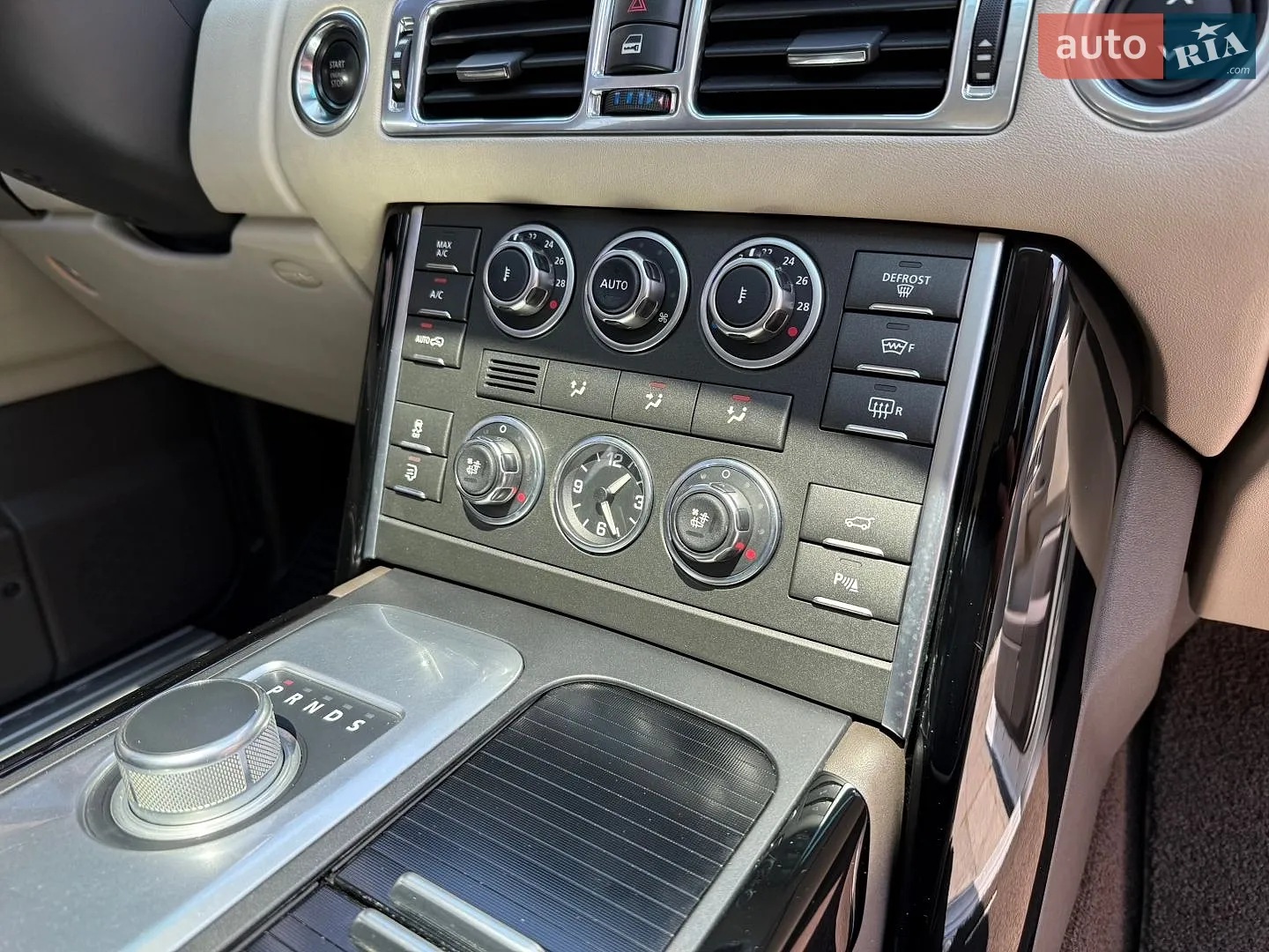 2012 Land Rover Range Rover - мініатюра 28