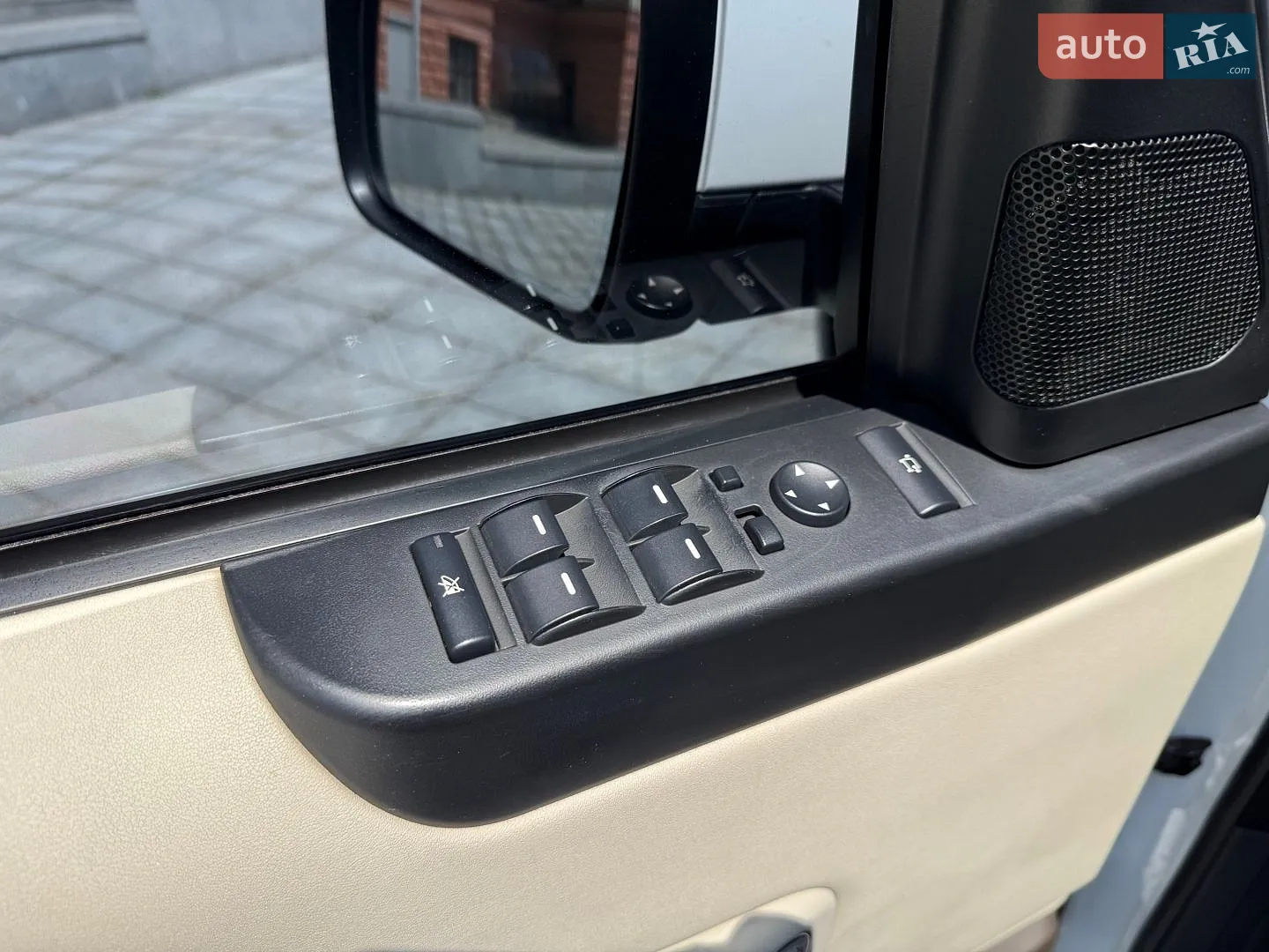 2012 Land Rover Range Rover - мініатюра 38